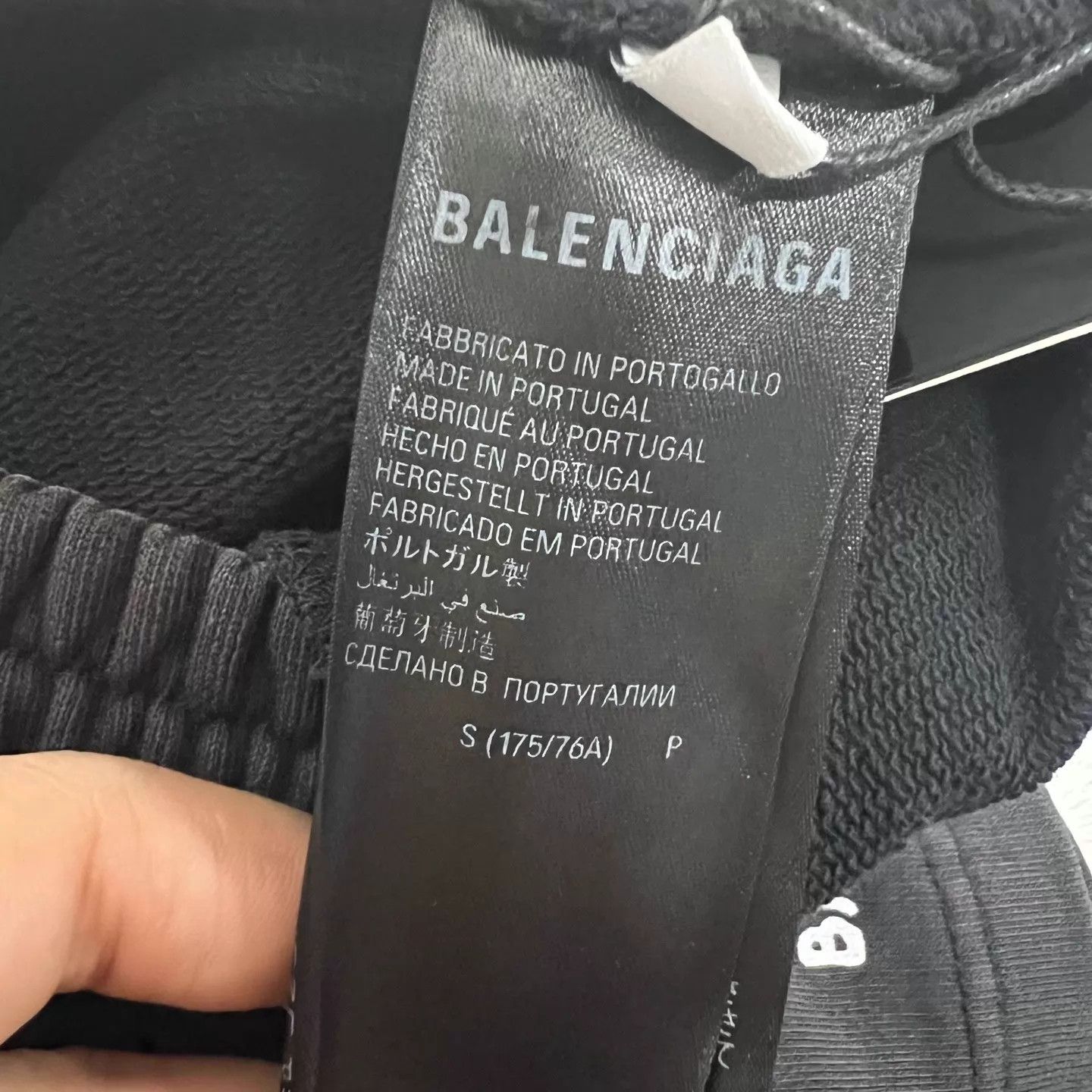 Balenciaga Balenciaga black sports shorts S 95 new color fade Size US 29 - 5 Thumbnail