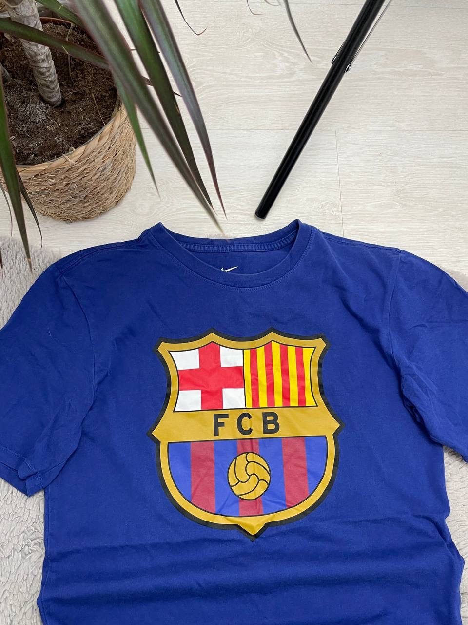 Nike × Vintage Nike Barcelona Vintage Tee Big CENTER Logo Soccer Jersey Size US S / EU 44-46 / 1 - 2 Thumbnail