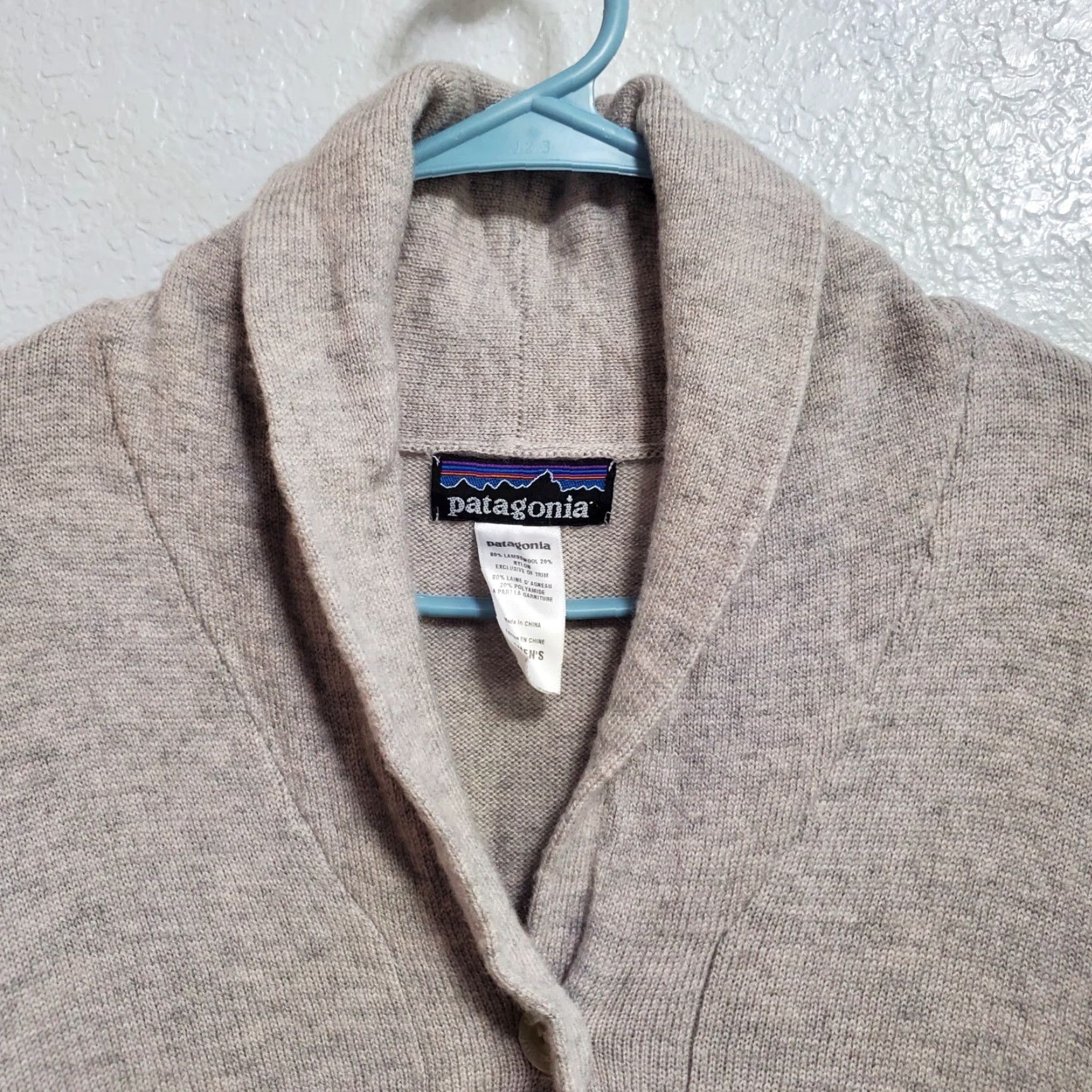 Patagonia VINTAGE Patagonia Cardigan Womens M Gray Lambswool Blend Button Sweater Grandpa Preppy Size M / US 6-8 / IT 42-44 - 3 Thumbnail