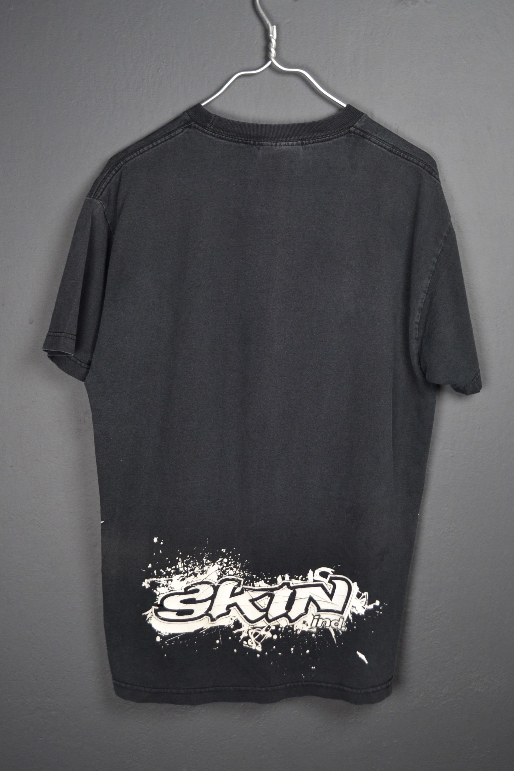Vintage Skin Industries S-M size Vintage Black T-shirt Y2K Size US S / EU 44-46 / 1 - 2 Thumbnail