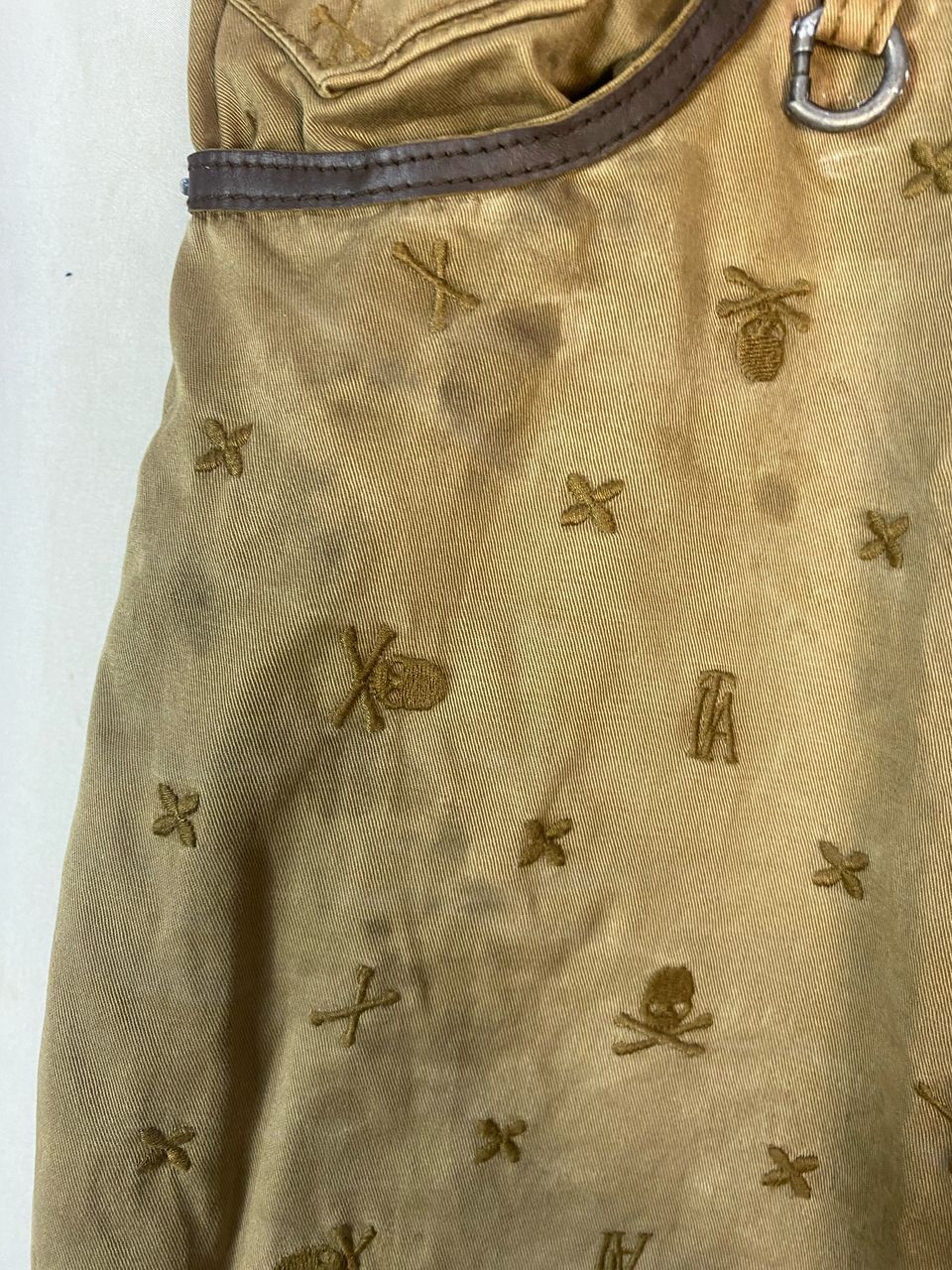 In The Attic × Japanese Brand Unisex🔥 In the attic fullprint skull short pants Size US 34 / EU 50 - 14 Thumbnail