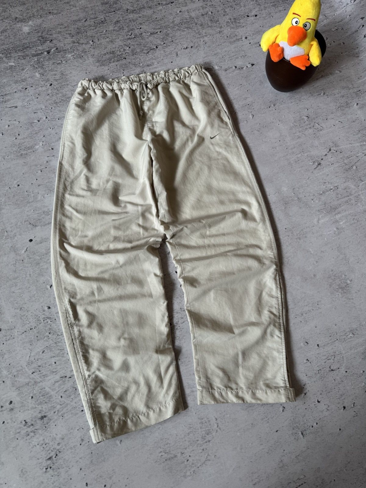 Nike × Vintage NIKE NYLON VINTAGE Y2K OVERSIZE BAGGY FIT PANTS SWEATPANTS Size US 34 / EU 50 - 1 Thumbnail