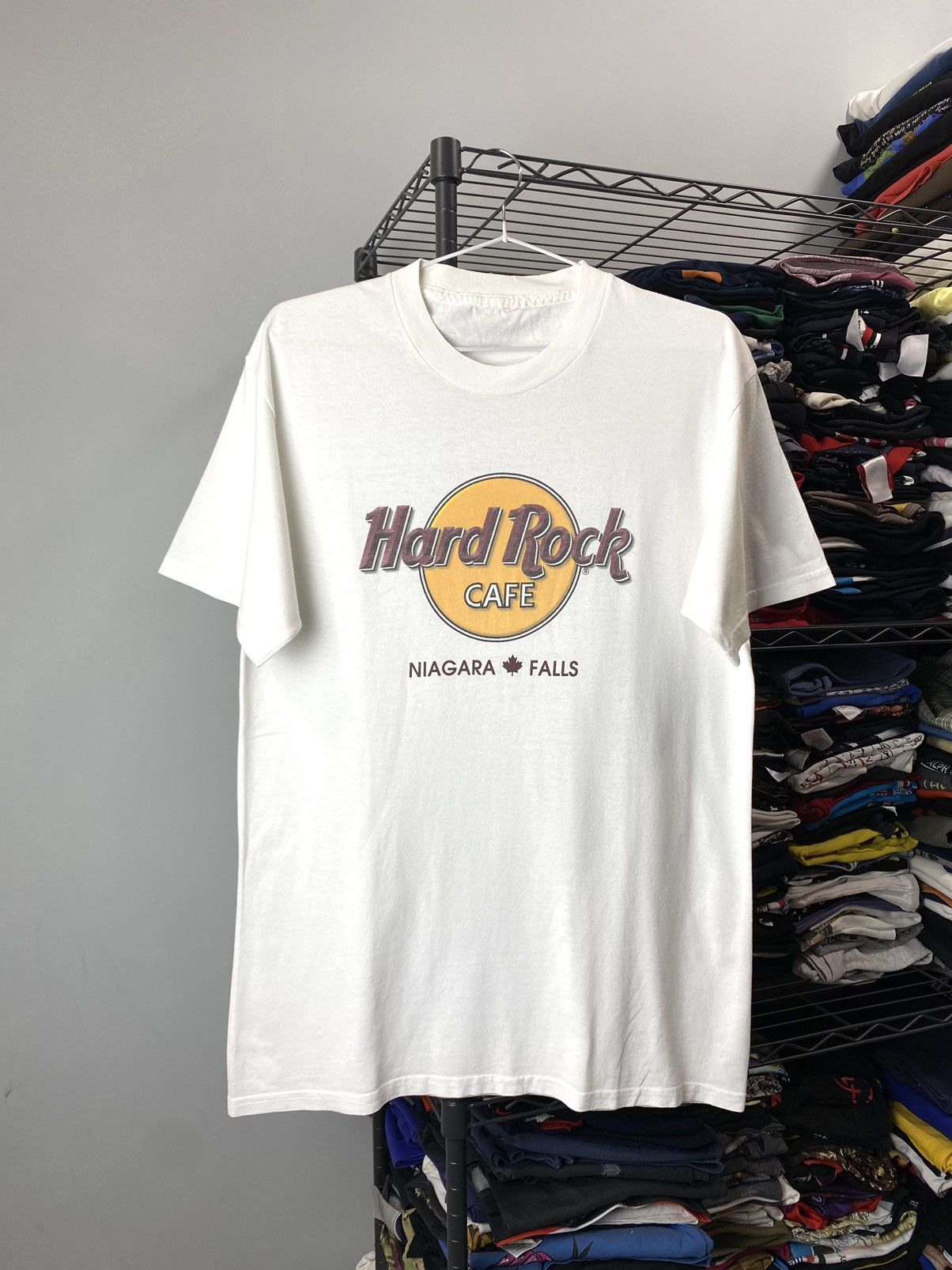 Hard Rock Cafe Vintage 80-90’s Hard Rock Cafe Niagara Falls Canada TShirt Size US M / EU 48-50 / 2 - 1 Thumbnail