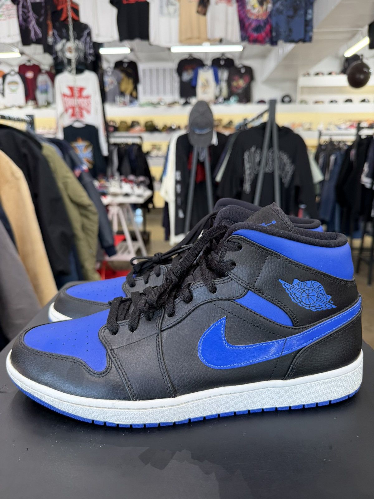 Jordan Brand Air Jordan 1 Mid Royal Size 13 (2020) Size US 13 / EU 46 - 7 Thumbnail