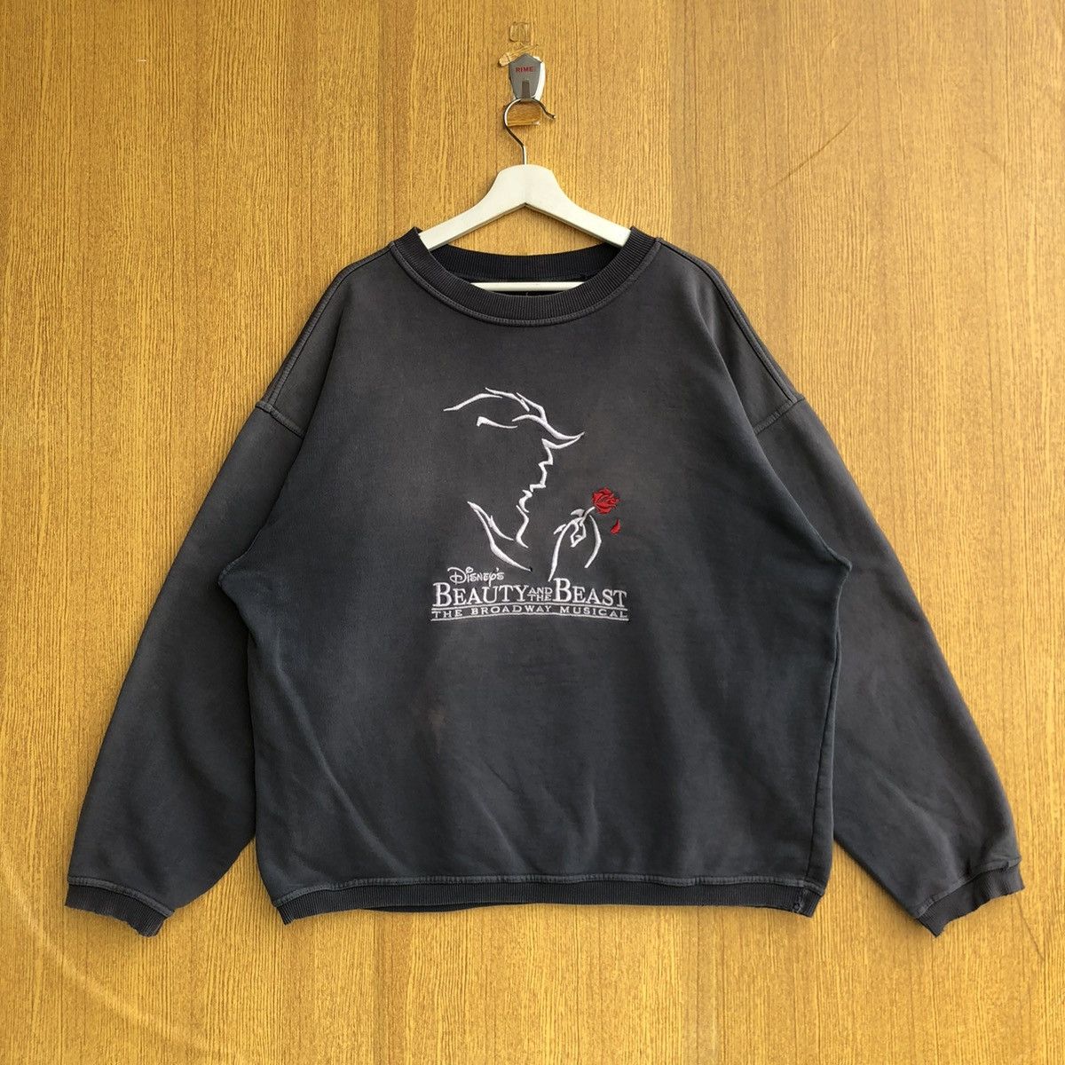 Disney × Vintage Vintage Beauty And The Beast Sweatshirt Musical Disney Size US XL / EU 56 / 4 - 1 Thumbnail