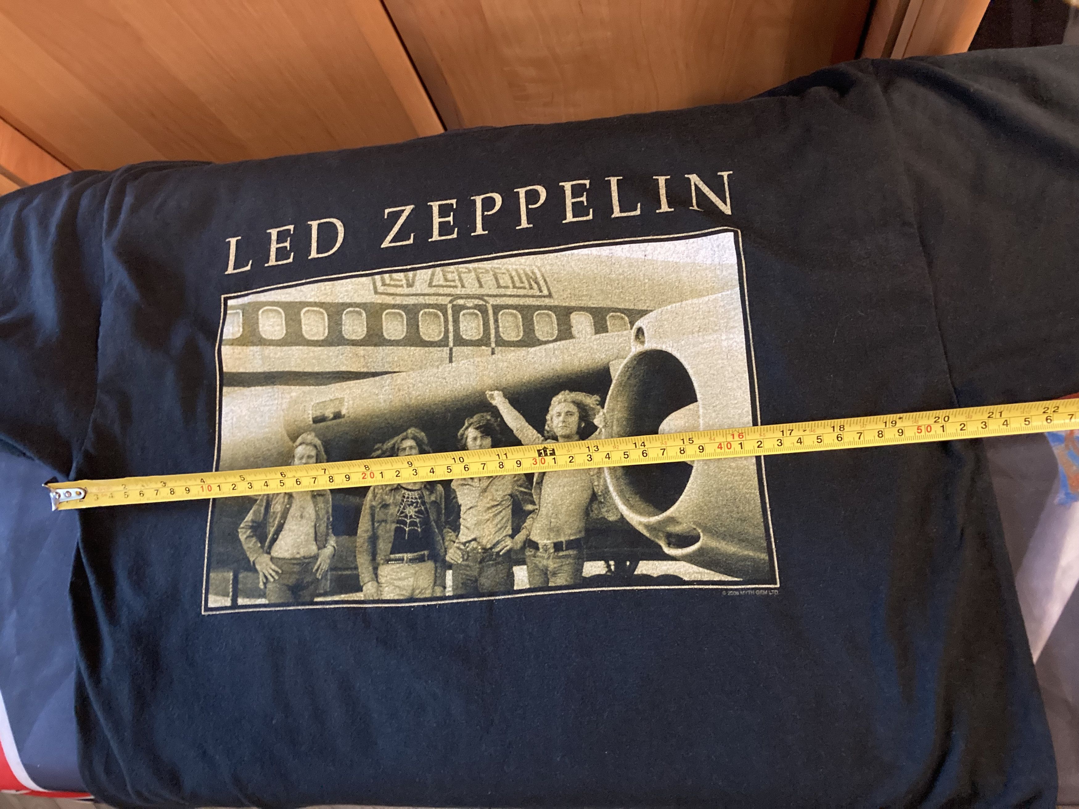 Band Tees × Led Zeppelin × Vintage Vintage Led Zeppelin Next to Airplane 2005 Tee Size US M / EU 48-50 / 2 - 9 Thumbnail