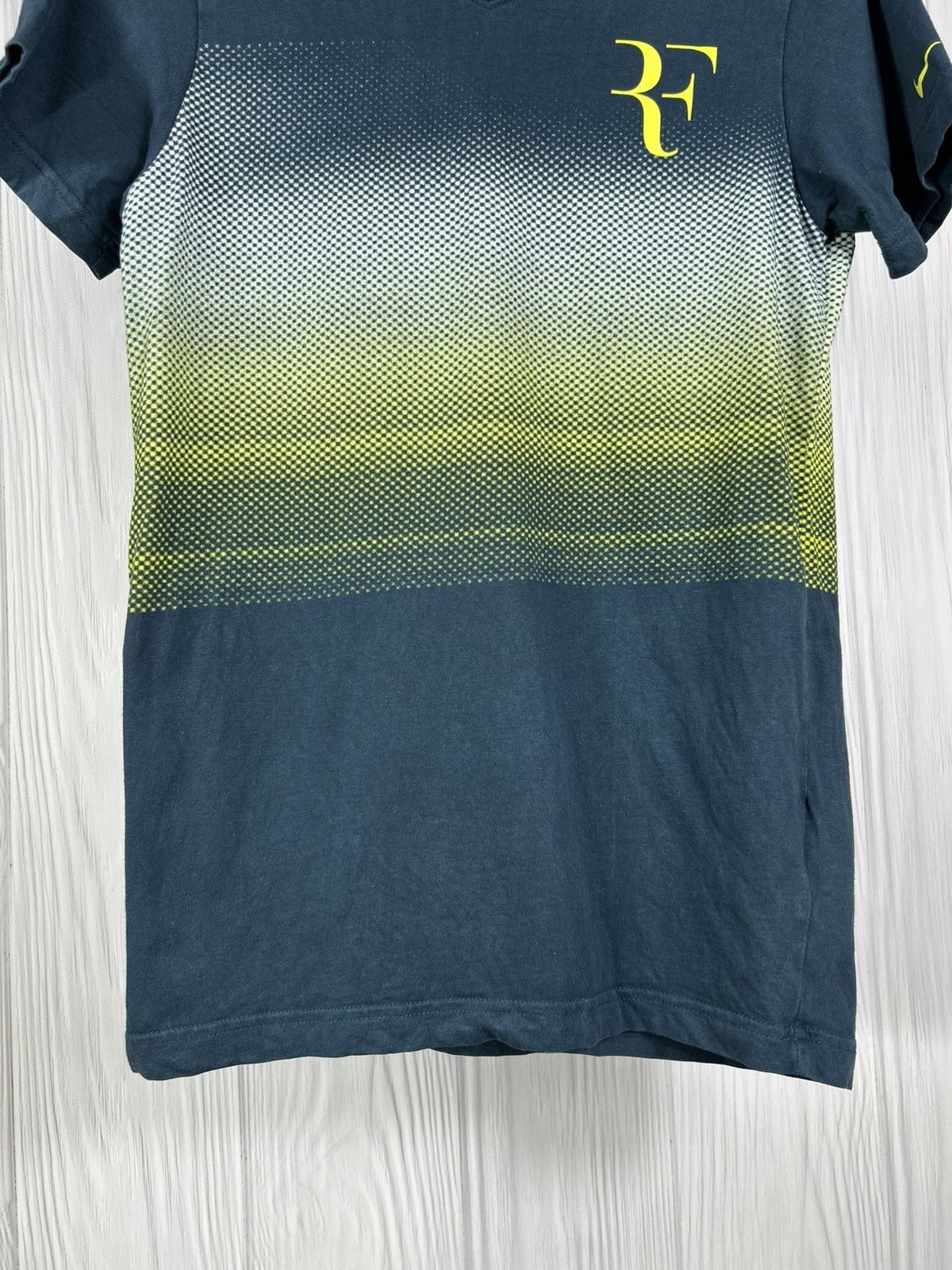 Vintage Vintage Nike Roger Federer T-Shirt Size S Size US S / EU 44-46 / 1 - 4 Thumbnail