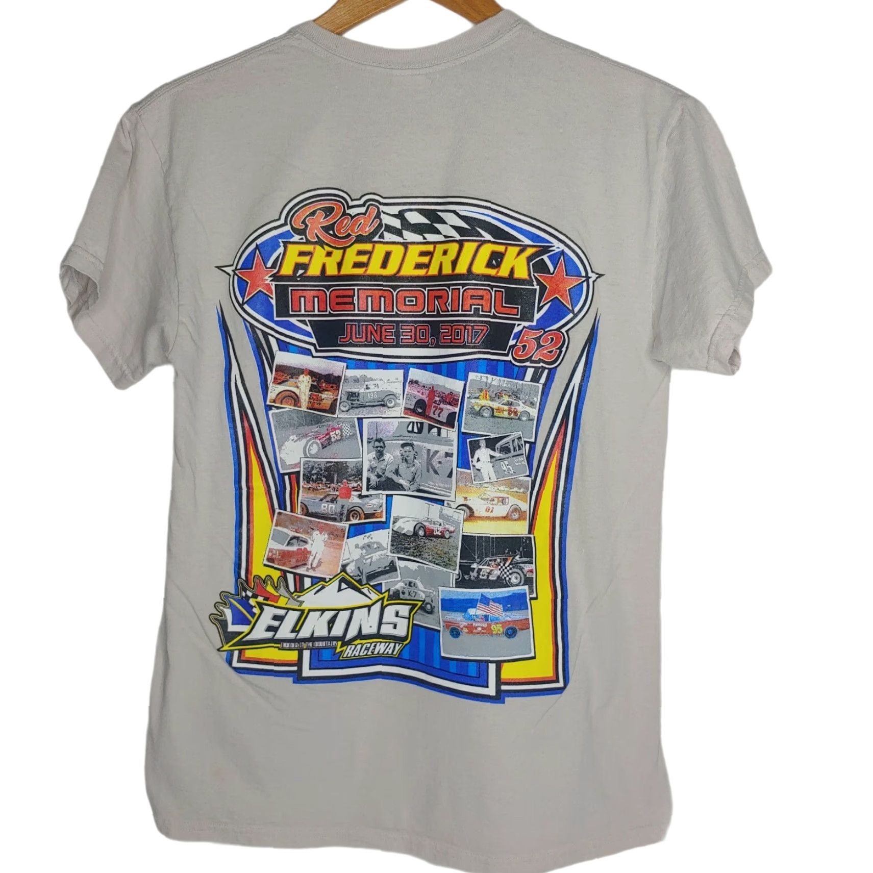 Gildan Elkins Raceway Shirt Medium Red Frederick Memorial Race Stock Car T-Shirt Mens Size US M / EU 48-50 / 2 - 3 Thumbnail