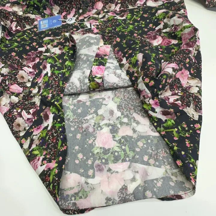 Givenchy Givenchy Givenchy Floral Print Long Sleeve ButtonUp Shirt Size US M / EU 48-50 / 2 - 5 Thumbnail