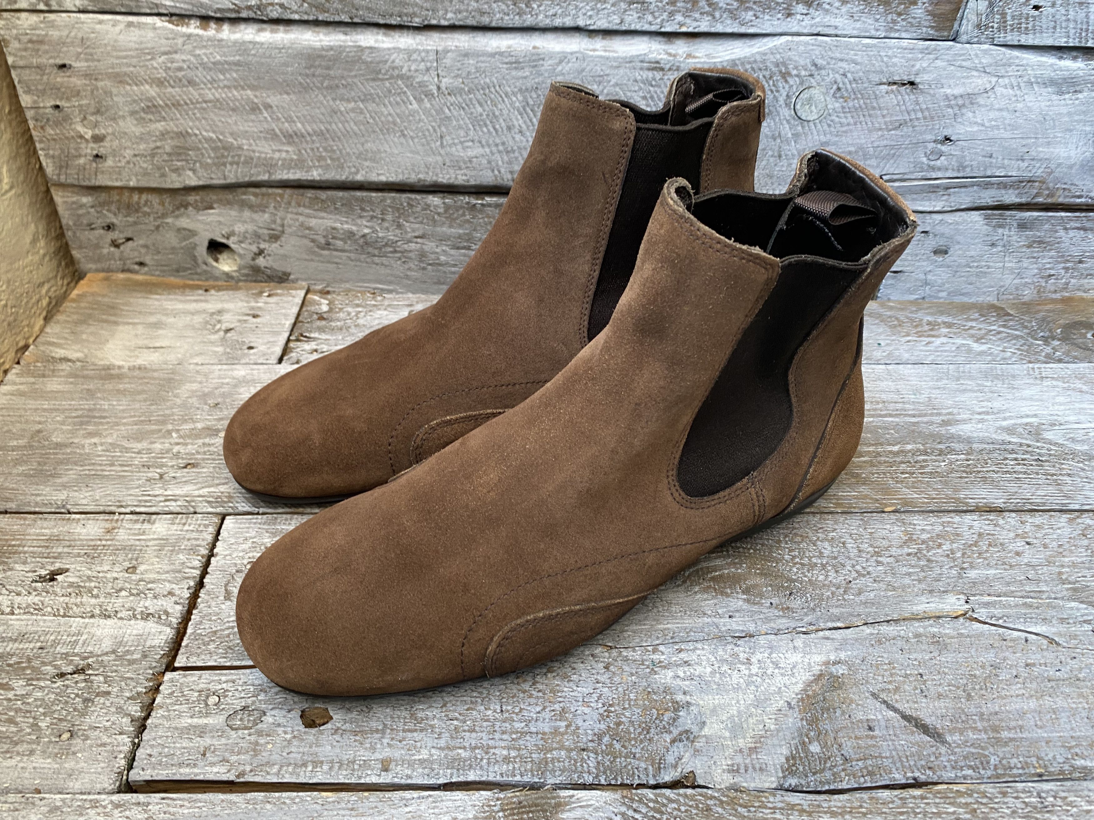 Prada Prada chelsea suede boots sz uk6.5 Size US 7.5 / EU 40-41 - 4 Thumbnail