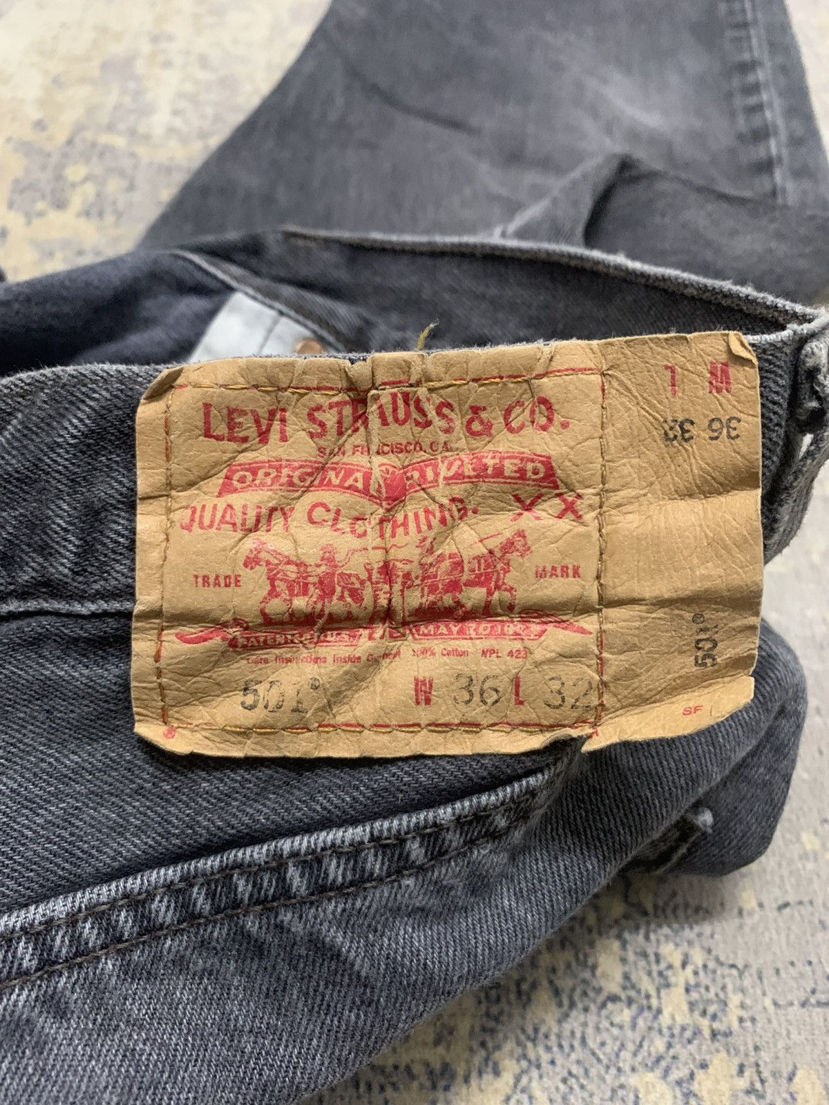 Levi's Vtg Levis 501 Levis Faded Black Wash Jeans W34 Size US 34 / EU 50 - 12 Thumbnail