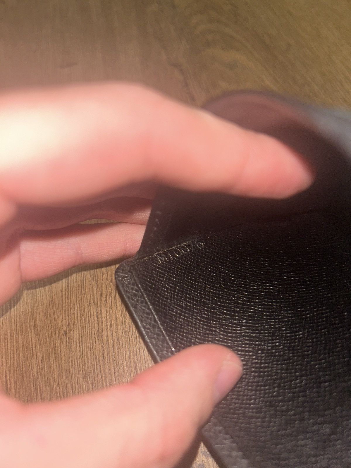 Louis Vuitton Louis Vuitton Black Taiga Leather Bifold Men’s Wallet Size ONE SIZE - 6 Thumbnail