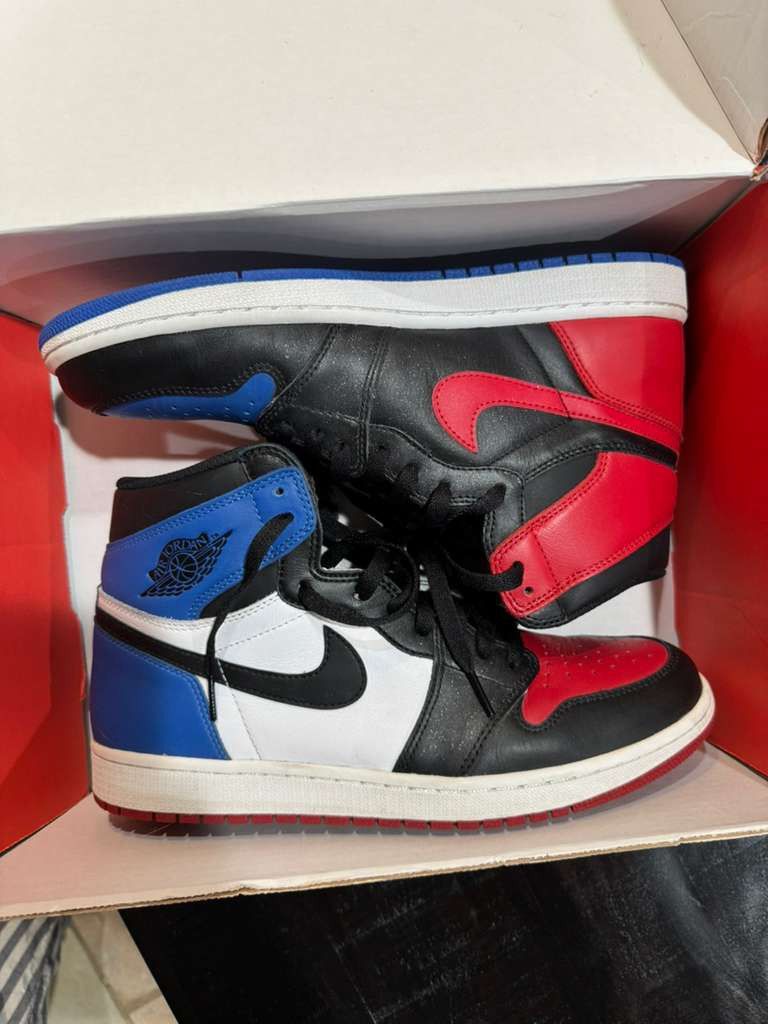 Jordan Brand Jordan 1 top 3 Size US 11 / EU 44 - 1 Thumbnail