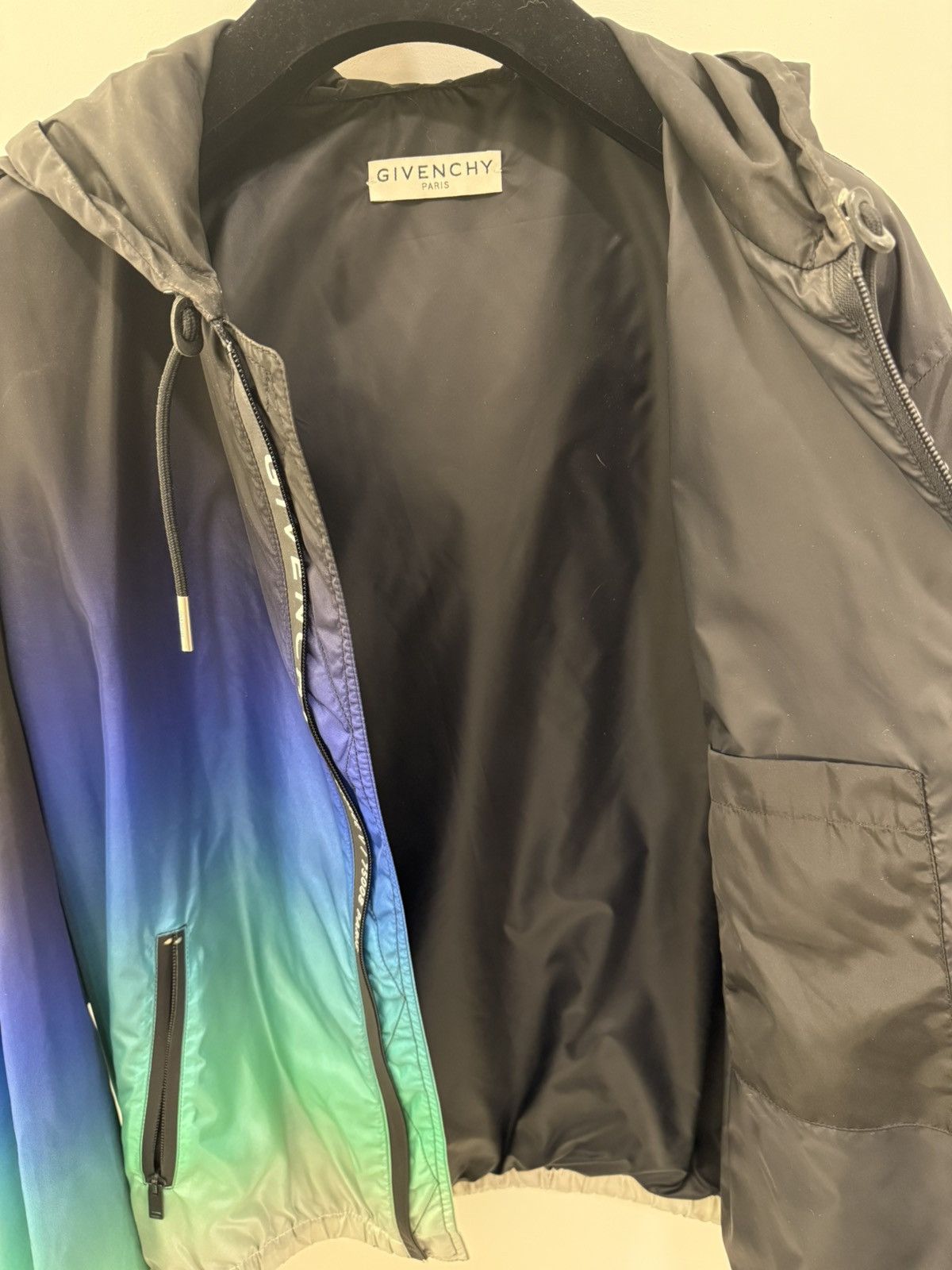 Givenchy Givenchy 3 Avenue George V Paris Logo Windbreaker Jacket Size US L / EU 52-54 / 3 - 3 Thumbnail