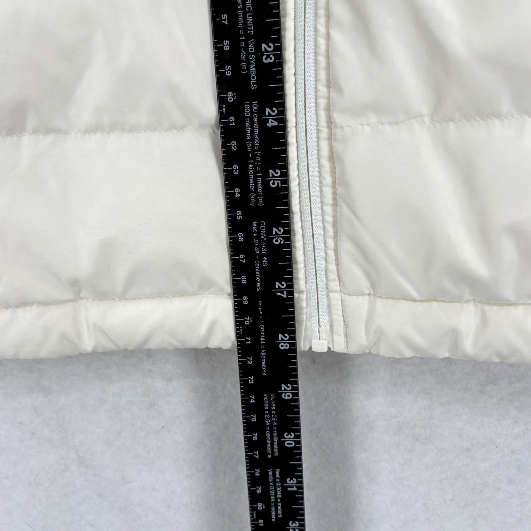 Lands' End Lands' End Vest Womens Plus 2X White Down Puffer Quilted Full Zip Lightweight Vest Womens Plus 2X White Down Puffer Quilted Full Zip Lightweight Size XXL / US 16-18 / IT 52-54 - 7 Thumbnail