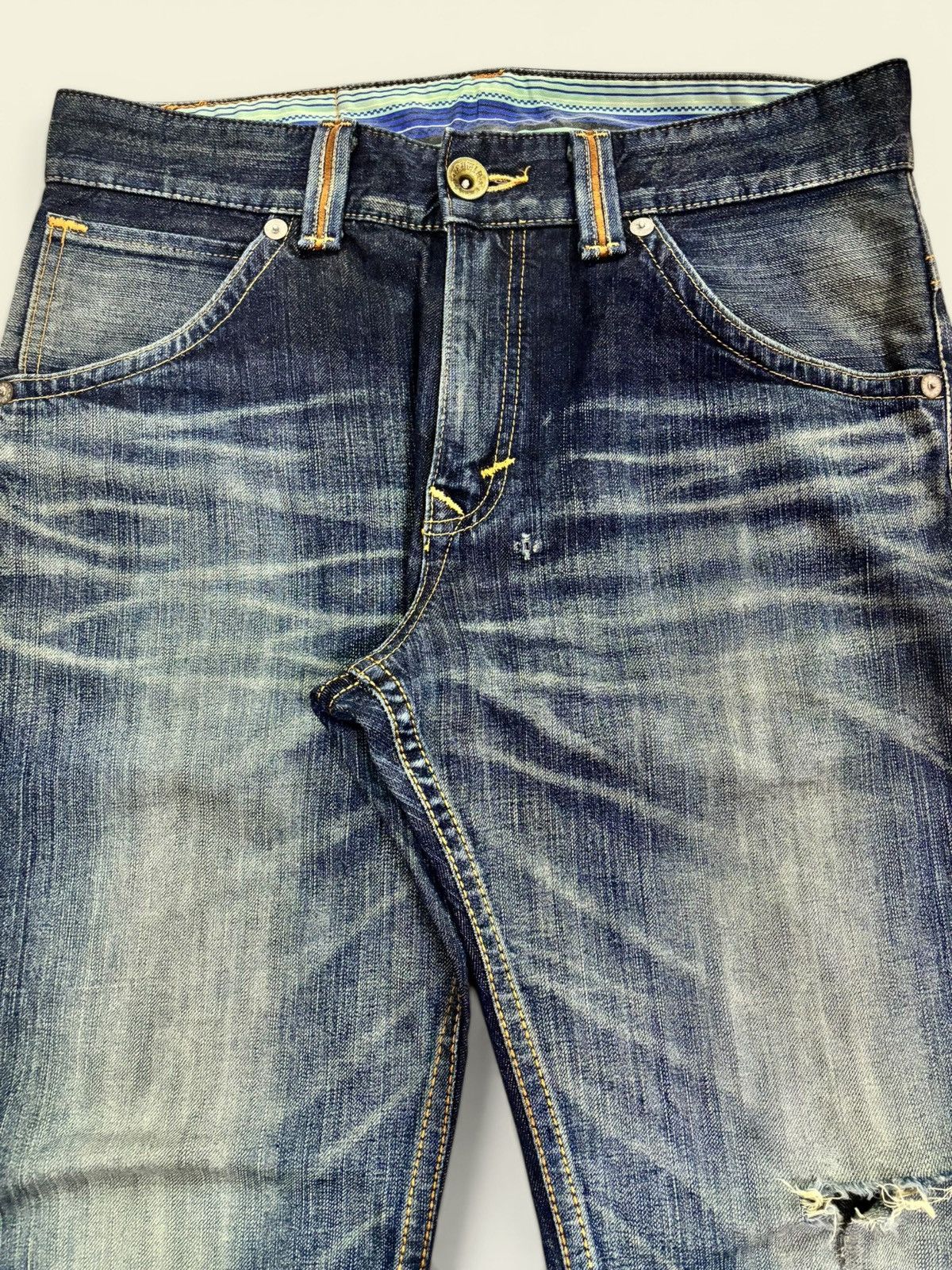 Edwin Vtg Japan Grunge Edwin XV Whisker Fade Distress Jeans Size US 33 - 3 Thumbnail