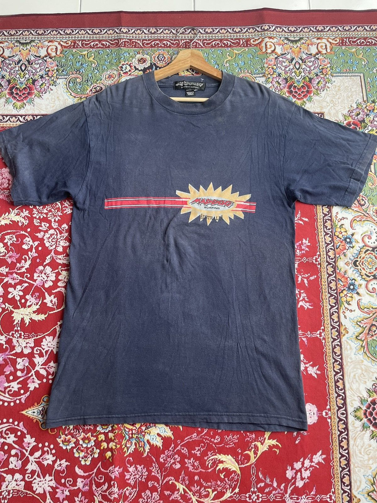 Billabong × Mambo × Quicksilver Vintage Maddog Surfing Tshirt Size US L / EU 52-54 / 3 - 1 Thumbnail