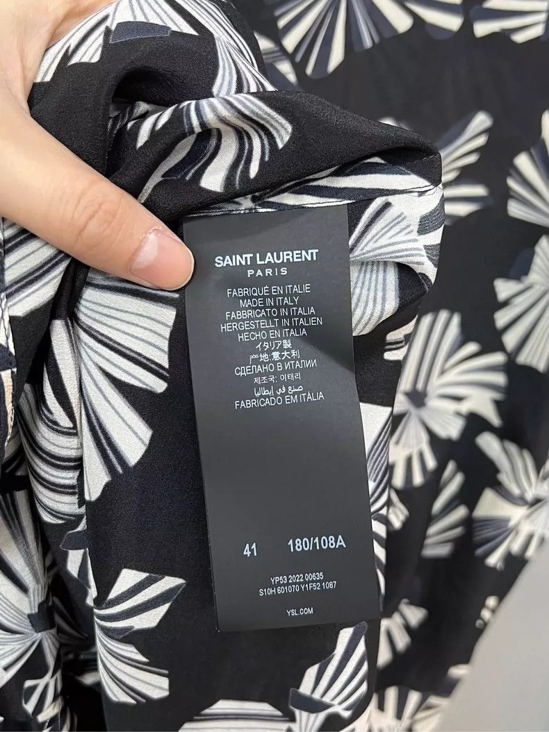 Saint Laurent Paris Saint Laurent Paris size 41 Origami shirt 2504-Nextarrow Size US XS / EU 42 / 0 - 3 Thumbnail