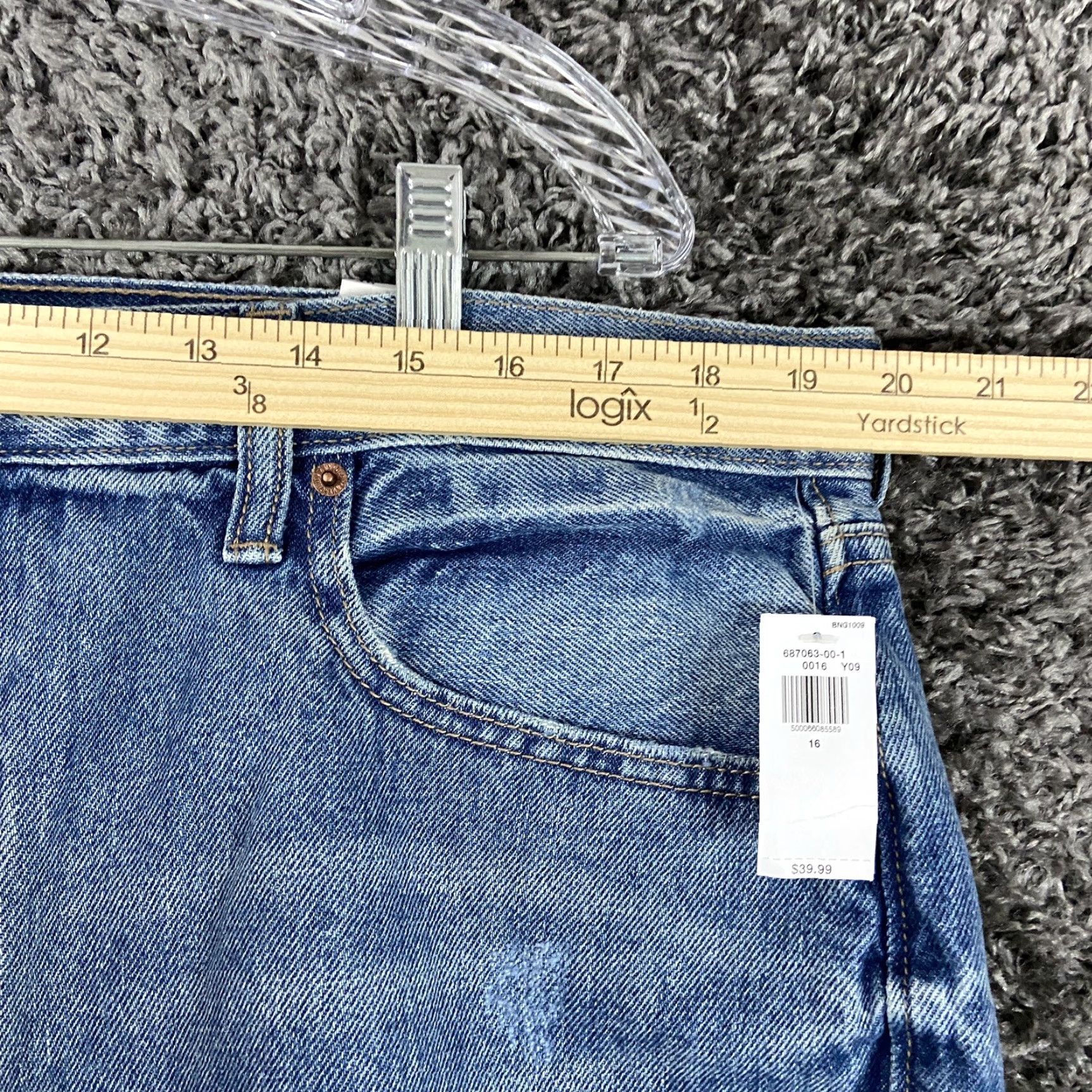 Old Navy NEW Old Navy Distressed Denim Cut-Off Shorts Women's Size 16 Blue Size 38" / US 16 / IT 52 - 6 Thumbnail