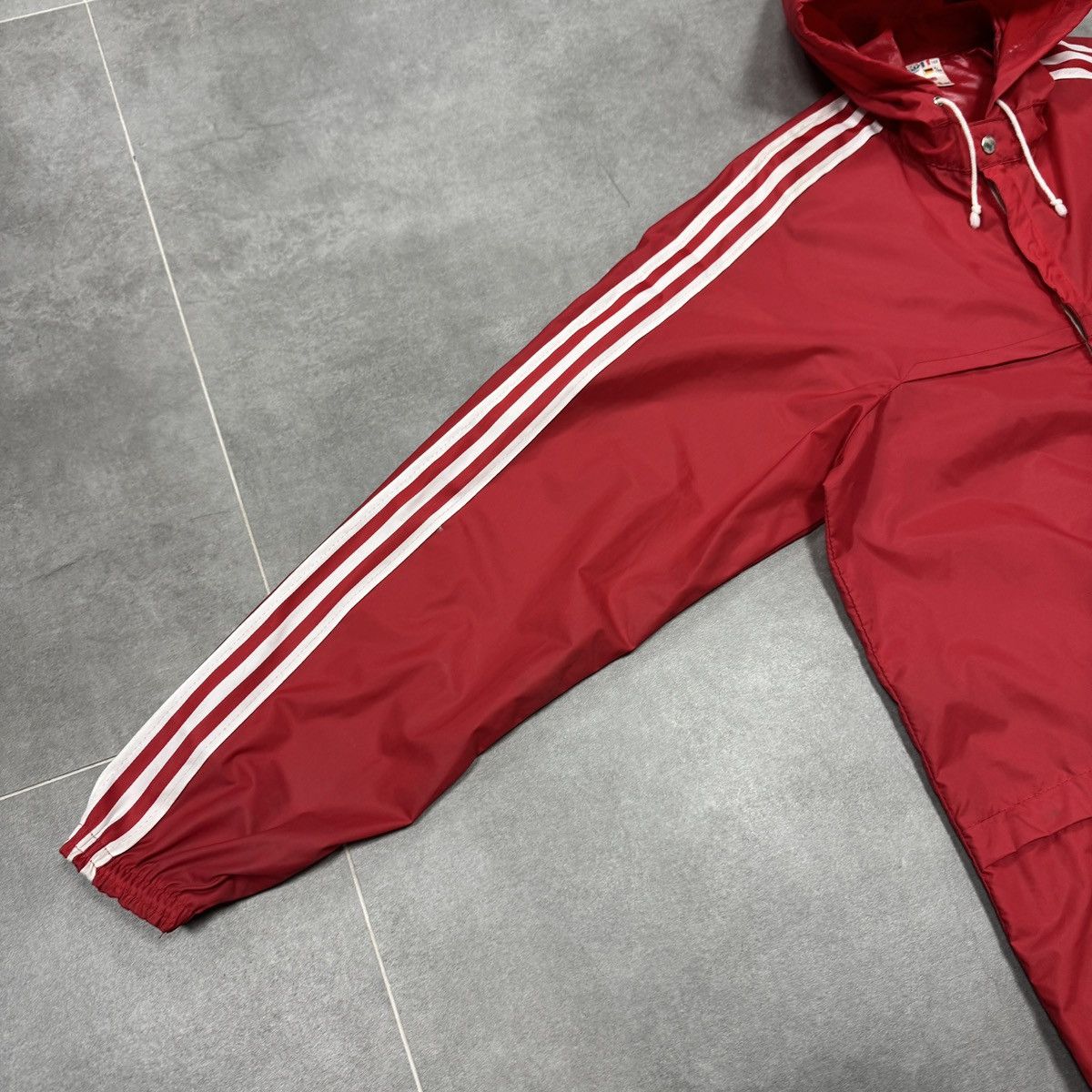 Adidas Vintage Adidas Ventex Nylon Lightweight Jacket Men Size S Size US S / EU 44-46 / 1 - 3 Thumbnail