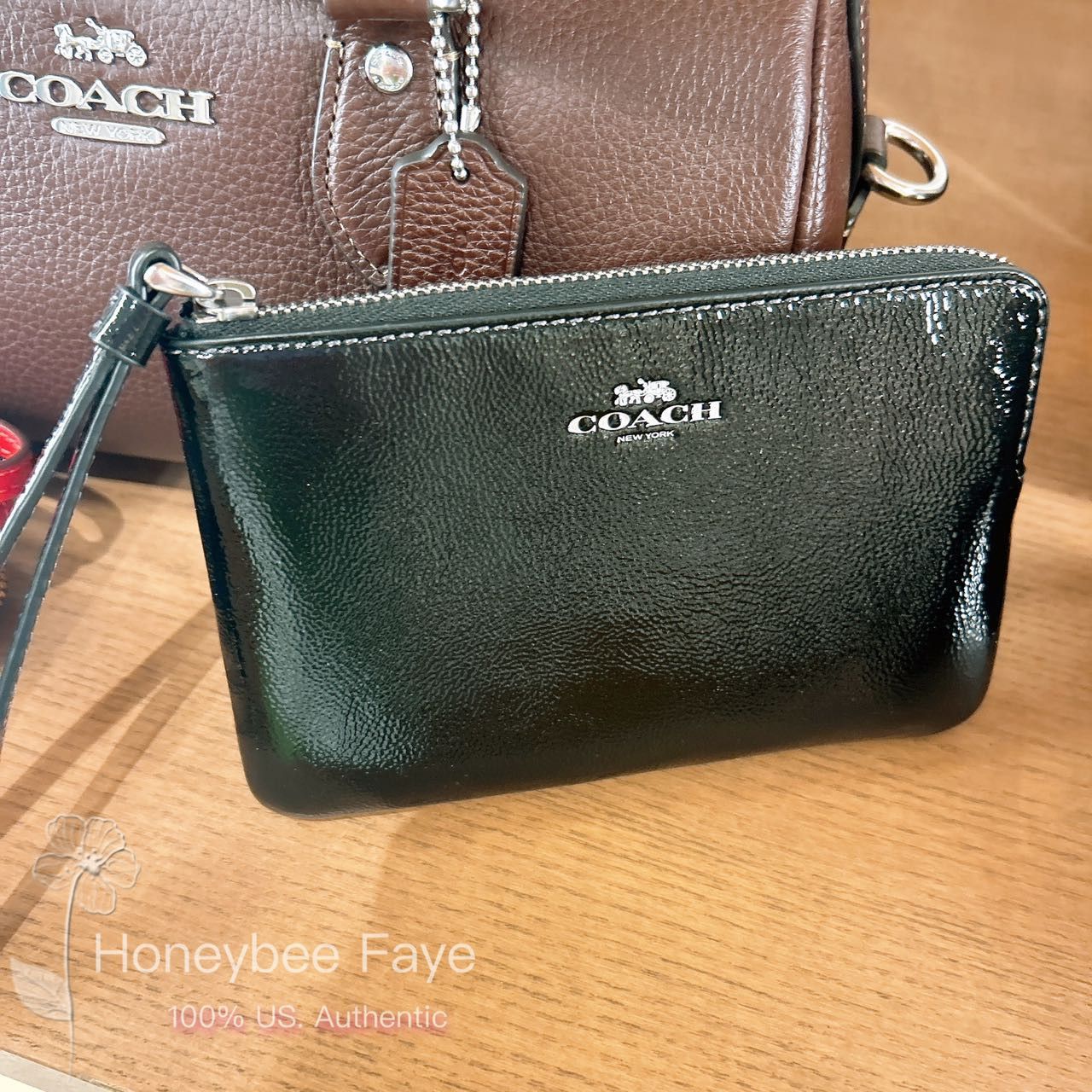 Coach Corner Zip Wristlet CW855 Size ONE SIZE - 1 Thumbnail