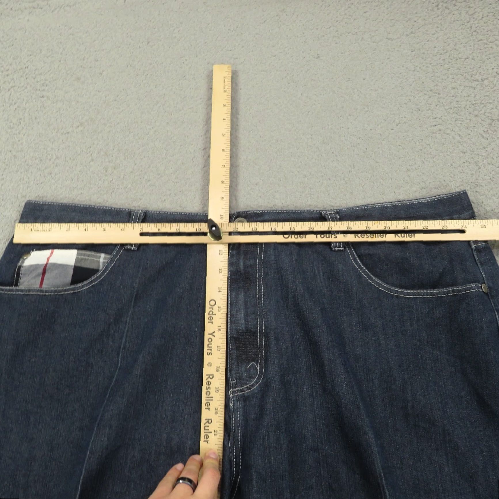 Vintage VINTAGE Red Ape Baggy Jean Shorts Mens 50 90s Grunge Skater VTG Denim Bermuda 5-Pocket Pockets Blue Goth Size US 32 / EU 48 - 7 Thumbnail