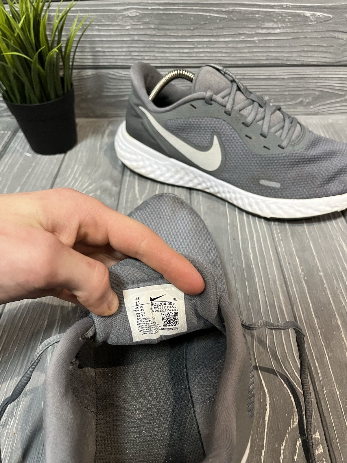 Nike Nike Revolution 5 Men's Sports Shoes 😍 Size US 11 / EU 44 - 5 Thumbnail