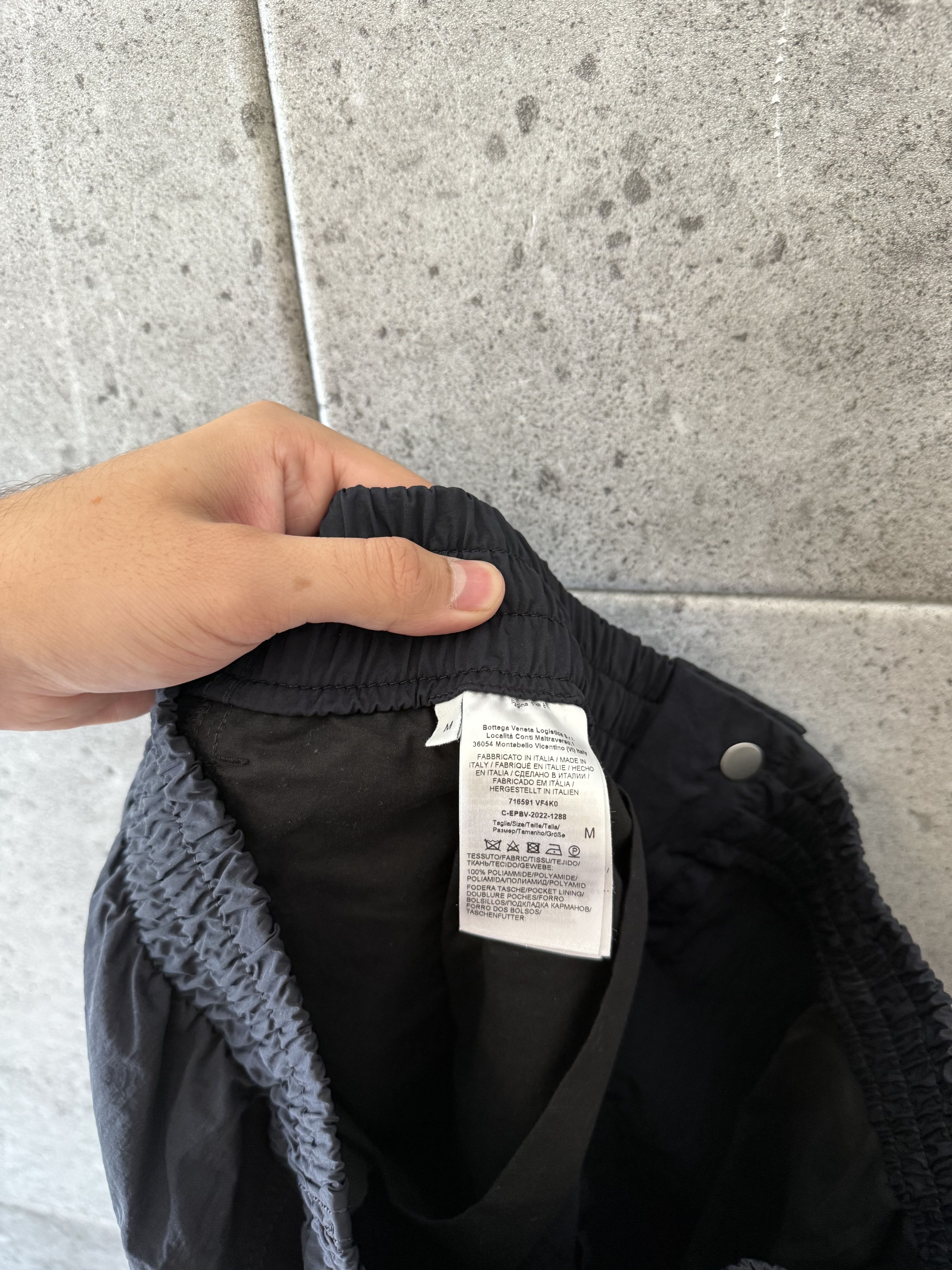 Bottega Veneta Bottega Veneta baggy cargo pocket pants Size US 36 / EU 52 - 11 Thumbnail