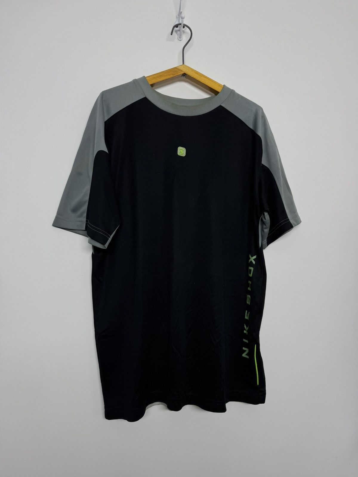 Nike Vintage Y2k Nike Shox Big Logo Swoosh T-Shirt Size US S / EU 44-46 / 1 - 4 Thumbnail