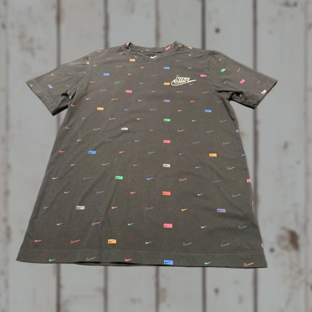 Nike Nike Black Multicolor Graphic T-Shirt Men's Small Size US S / EU 44-46 / 1 - 1 Thumbnail