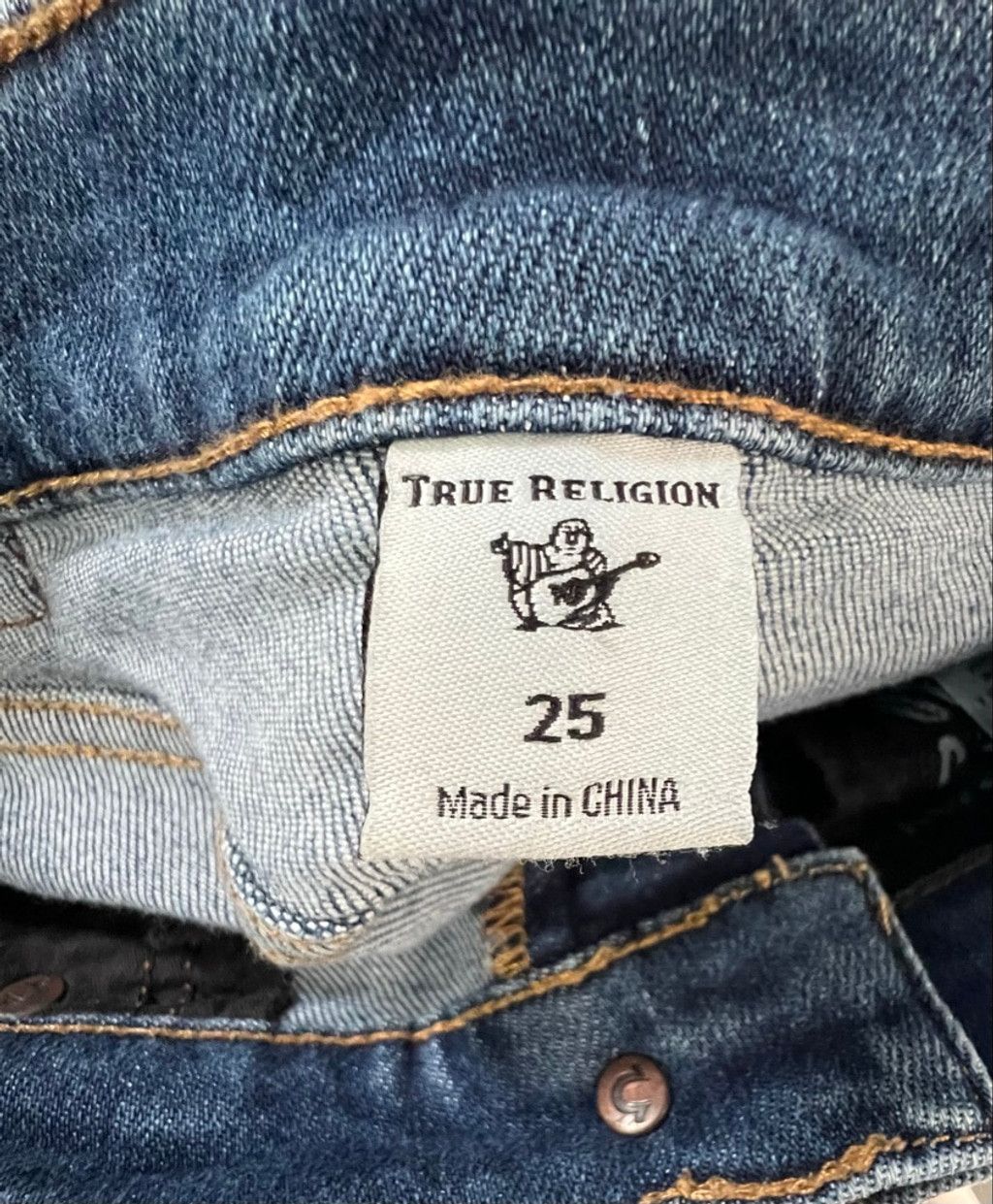 True Religion True Religion Mid Rise Flare Jeans With Angled Stitching Size 25" / US 0 / IT 36 - 3 Thumbnail