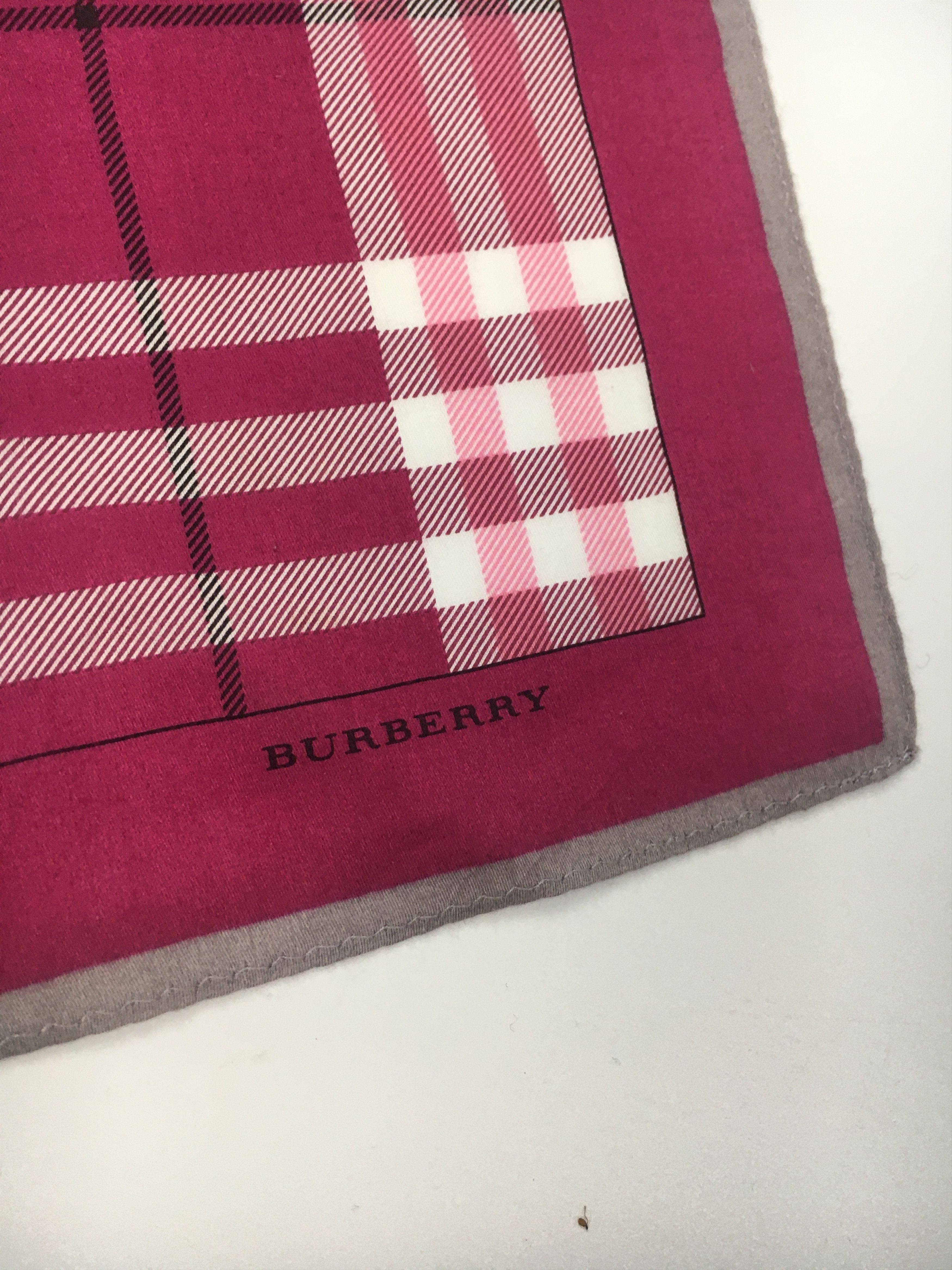 Burberry Burberry Novacheck Handkerchief Bandana Neckerchief HKC0076 Size ONE SIZE - 4 Thumbnail