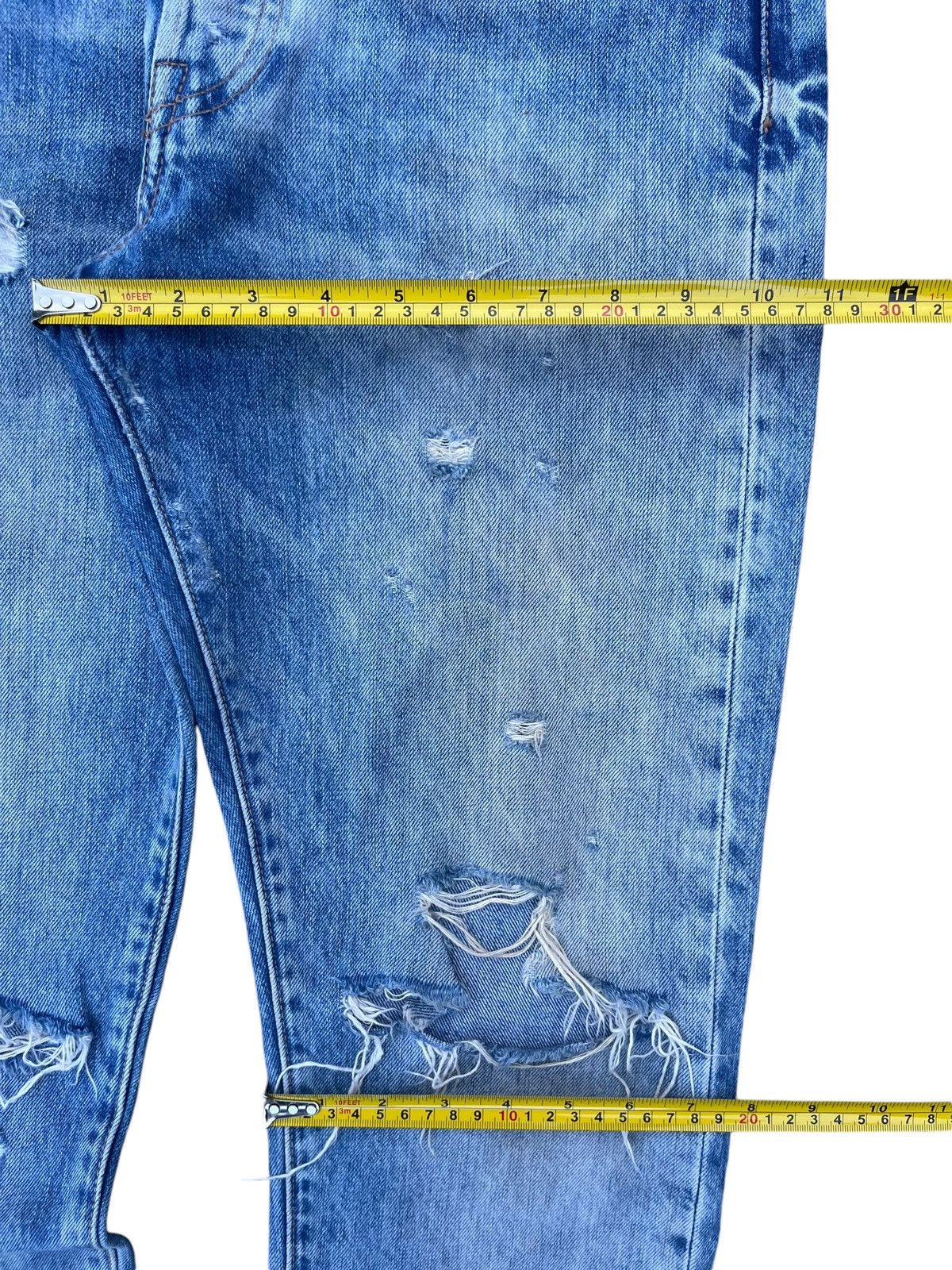 Levi's × Levi's Vintage Clothing Vintage Levi’s 501 Buttonfly Distressed Straight Leg Jeans Size US 29 - 17 Thumbnail