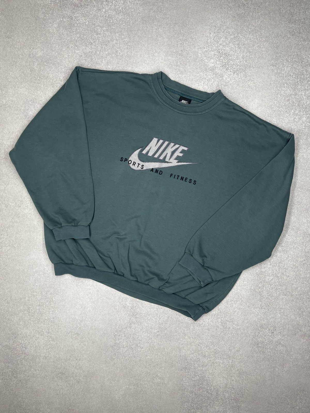 Nike Rare Vintage Nike Sport and Fitness Sweatshirt Green Tech Size US XL / EU 56 / 4 - 1 Thumbnail