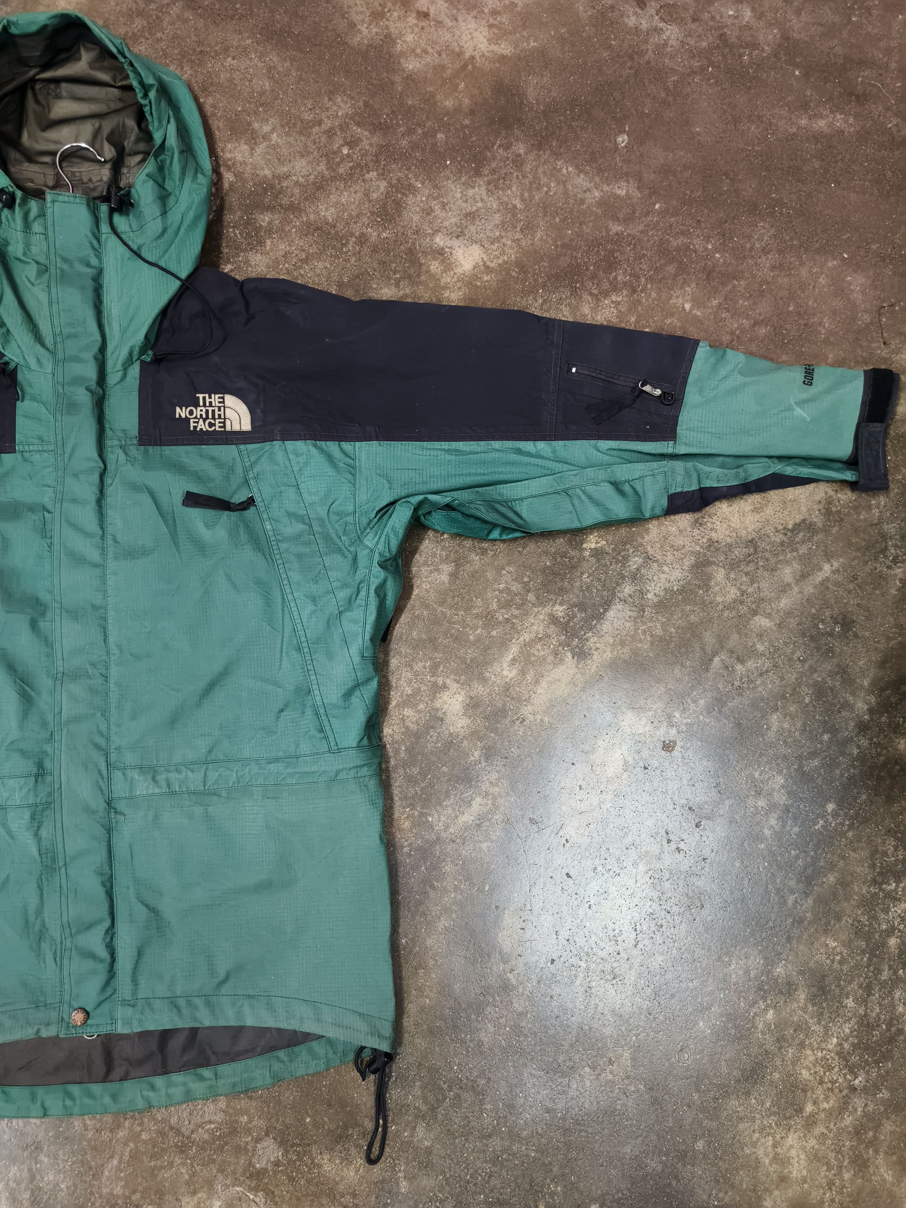 The North Face The North Face Vintage 90's Mountain Light Jacket Hood Size US M / EU 48-50 / 2 - 3 Thumbnail