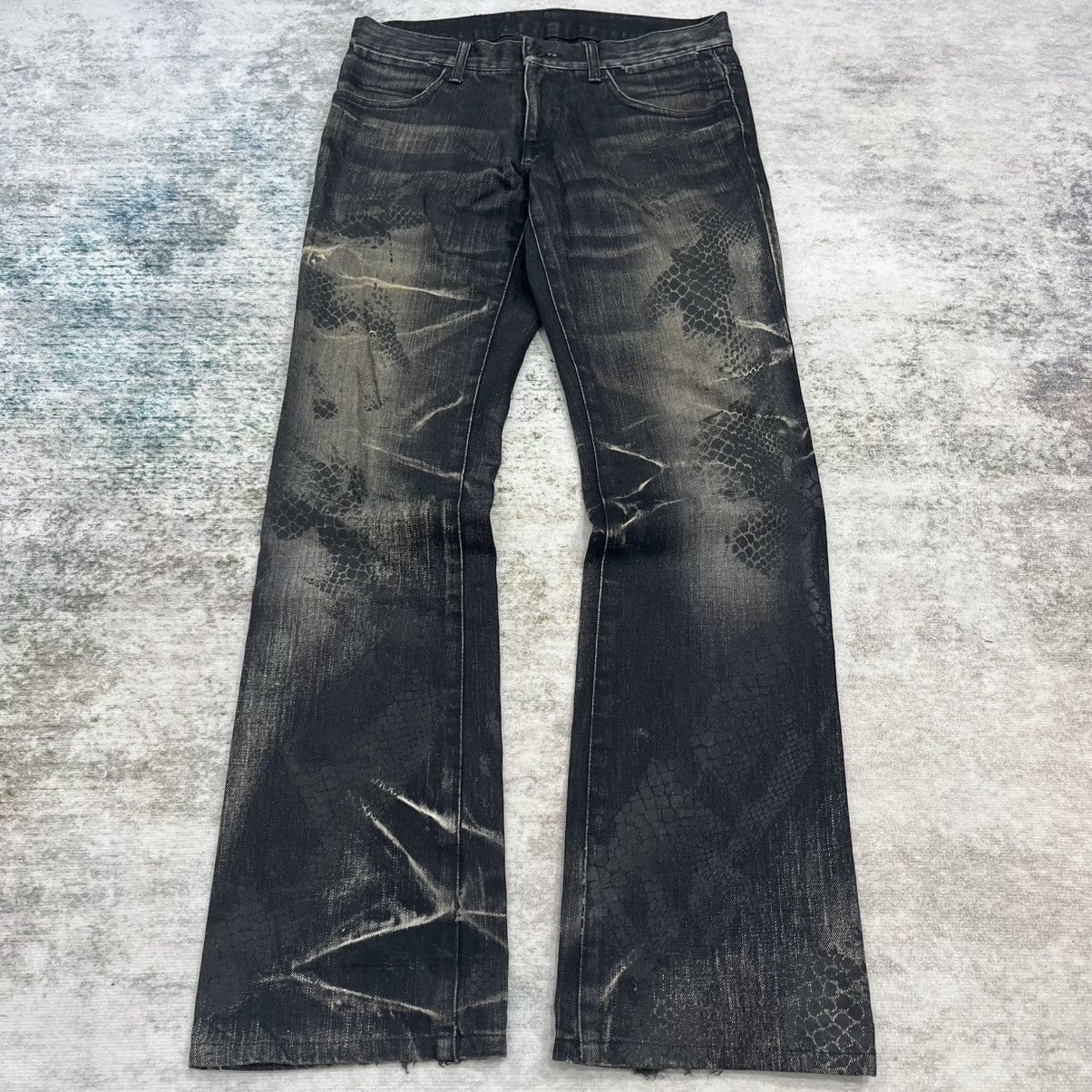 パンツ TORNADO MART coated bell bottom denim Tornado Mart Python Repaired Bell Bottom Flared Jeans