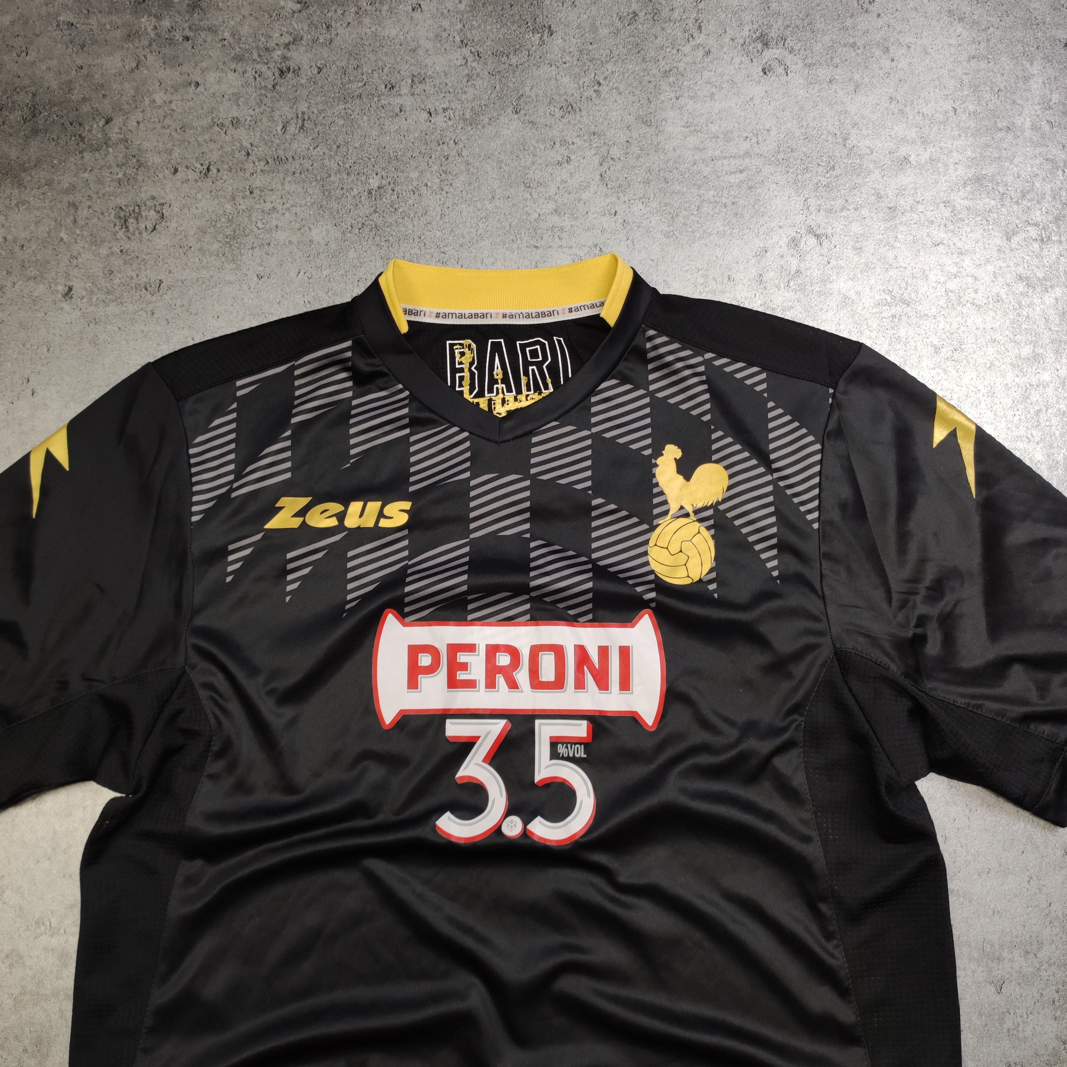 Vintage RARE Football Calcio Bari FC Serie B 2017/18 Third Jersey Size US L / EU 52-54 / 3 - 3 Thumbnail