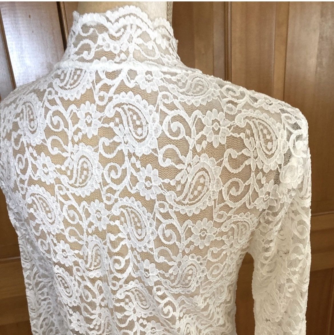 Designer × Other NWT, Lavishly Paris Women’s White Lace Mock Neck Size M / US 6-8 / IT 42-44 - 9 Thumbnail