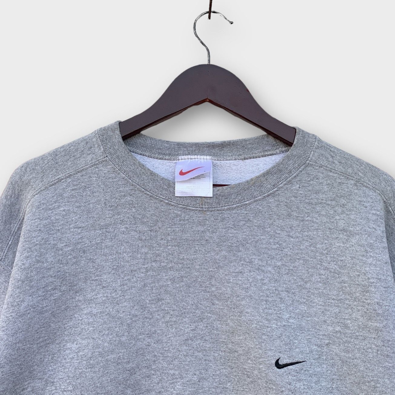 Nike × Vintage Vintage 90s Nike Small Swoosh Crewneck Size US L / EU 52-54 / 3 - 4 Thumbnail