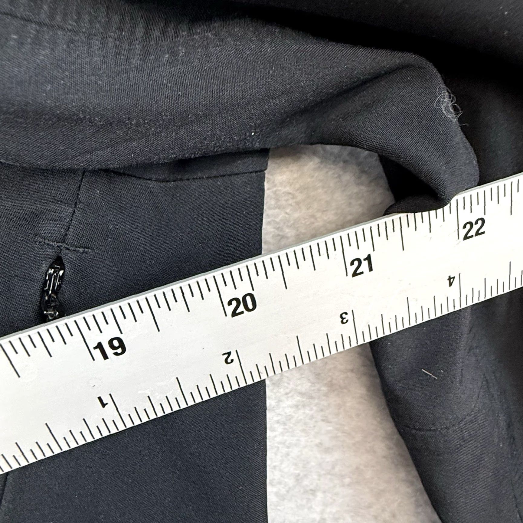 Lululemon **Lululemon Women's Black Hooded Long Softshell Jacket Size 8** User: Lululemon Women's Black Hooded Long Softshell Jacket Size 8 Size M / US 6-8 / IT 42-44 - 5 Thumbnail
