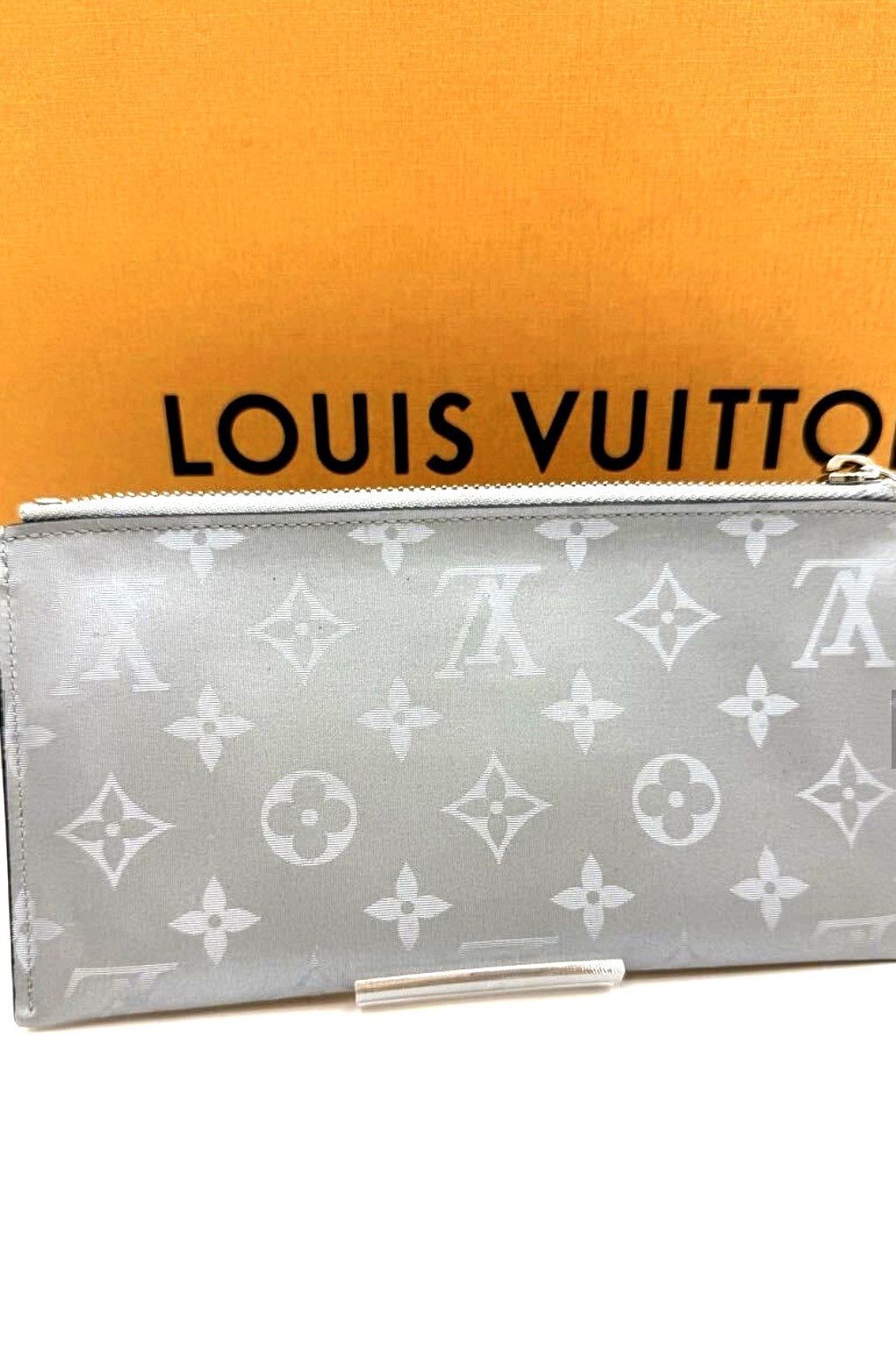 Louis Vuitton Louis Vuitton Monogram Satellite Alpha Pouch - Silver/Grey Size ONE SIZE - 2 Thumbnail