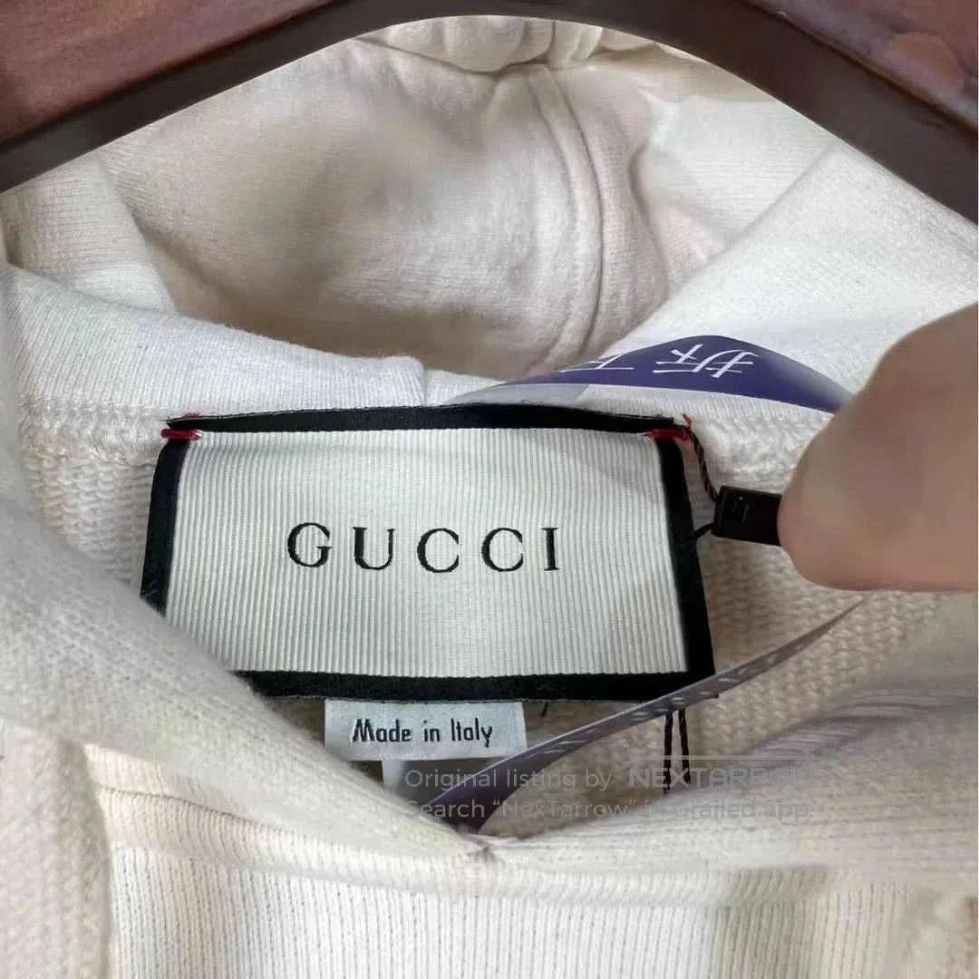 Gucci gucci strawberry print hooded sweatshirt. Size US M / EU 48-50 / 2 - 6 Thumbnail