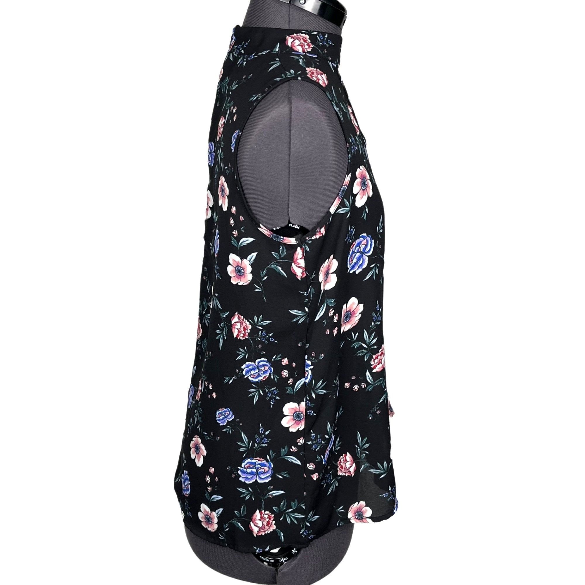 Other Pink Rose Sleeveless Top Key-Hole Neckline Black Floral Size Size M / US 6-8 / IT 42-44 - 4 Thumbnail