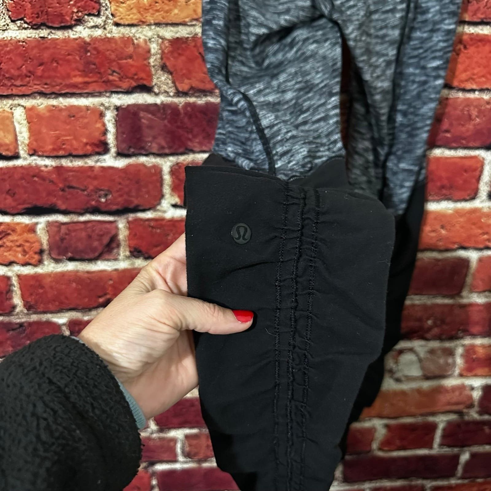 Lululemon Lululemon Wunder Under Stirrup Leggings Size 27" / US 4 / IT 40 - 7 Thumbnail