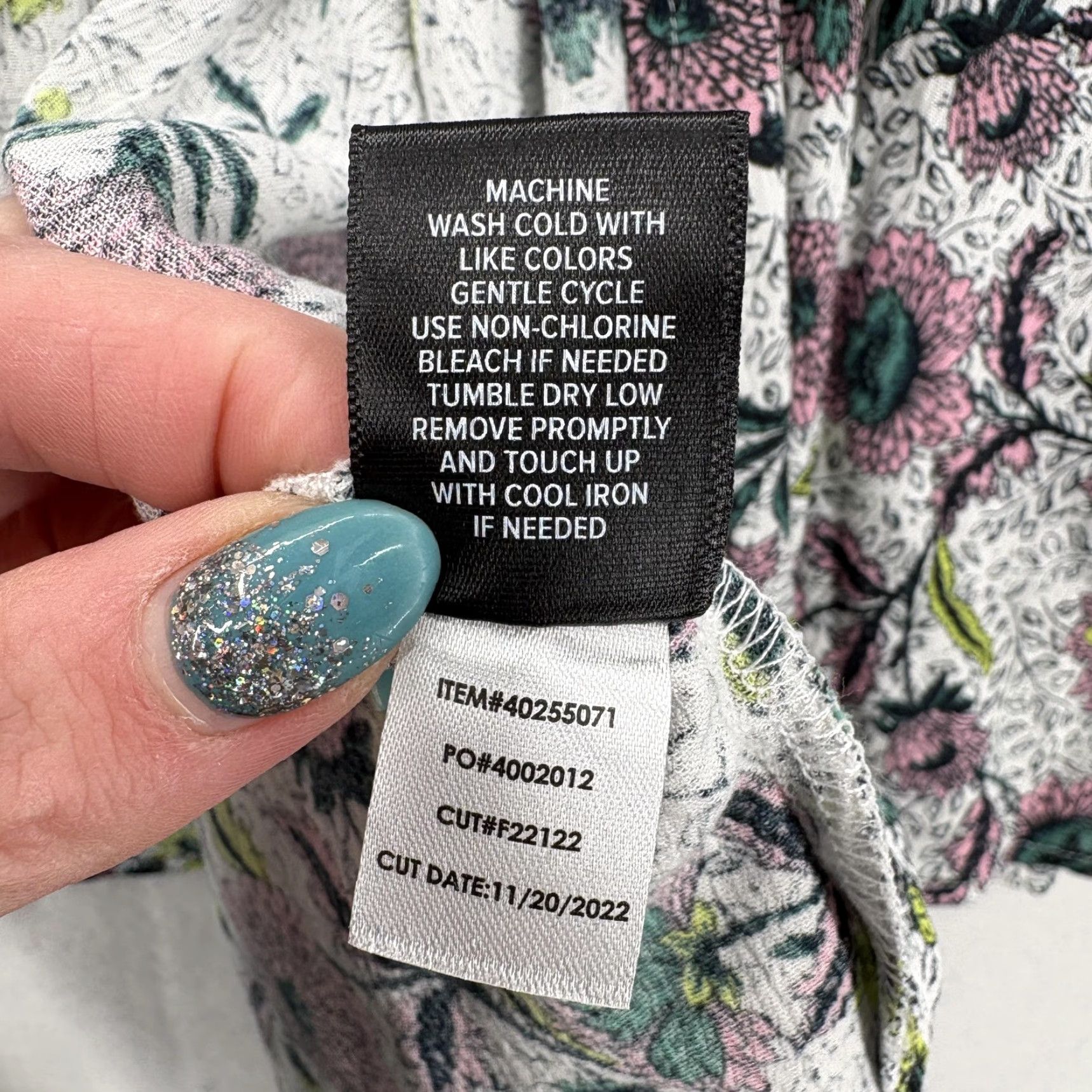 Torrid Torrid Gauze Tie Front Crop Kimono Cardigan Womens 4X White Floral Boho Flowy Shirt/Blouse Kimono Sleeve Lightweight Open Front Relaxed Prouction Size XXL / US 16-18 / IT 52-54 - 7 Thumbnail