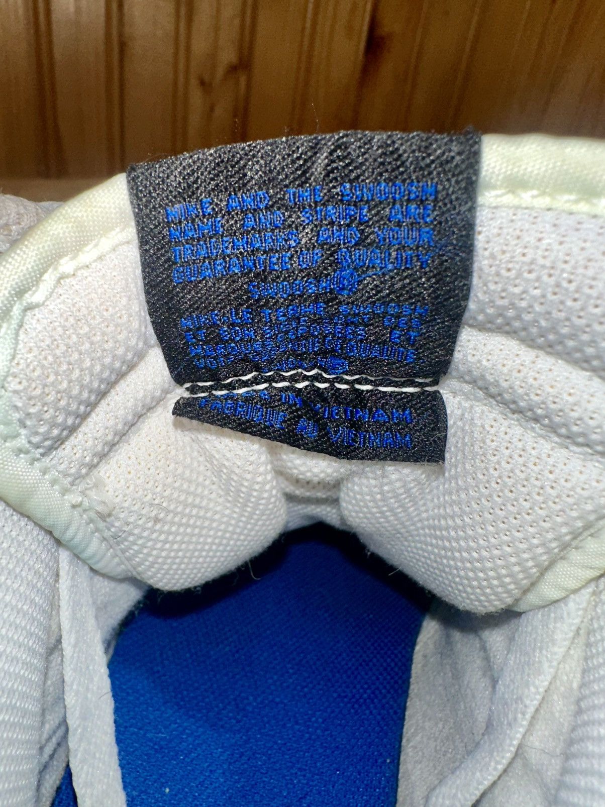 Nike 2008 Nike White Black and Blue Accents Size 9 Size US 9 / EU 42 - 10 Thumbnail