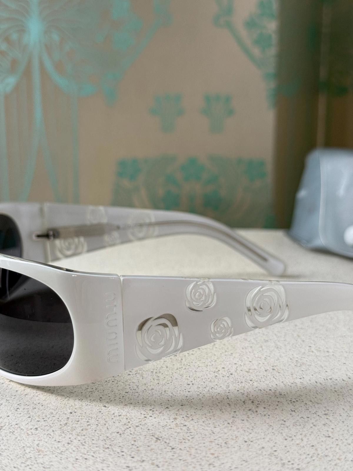 Miu Miu Vintage Miu Miu Logo Rose Wraparound White Women Sunglasses Size ONE SIZE - 2 Thumbnail