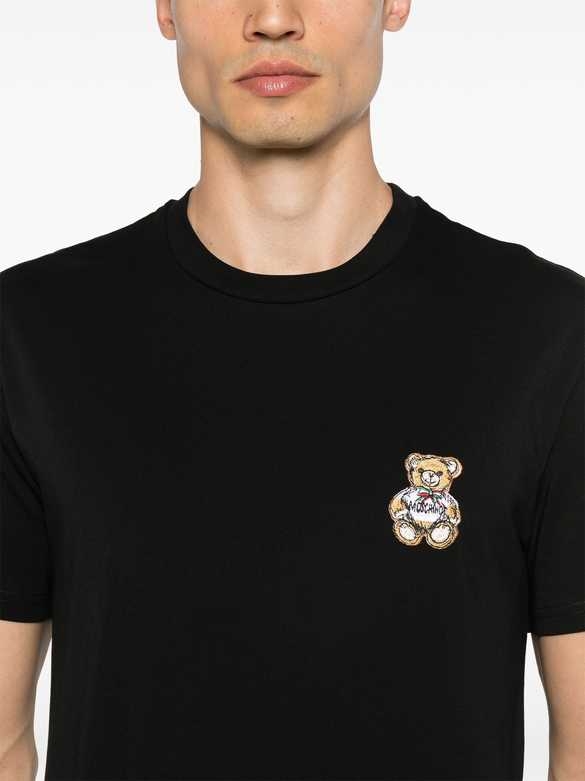 Moschino o1s22i1n0924 Teddy Bear Patch Short Sleeve T-Shirt in Black Size US M / EU 48-50 / 2 - 5 Thumbnail