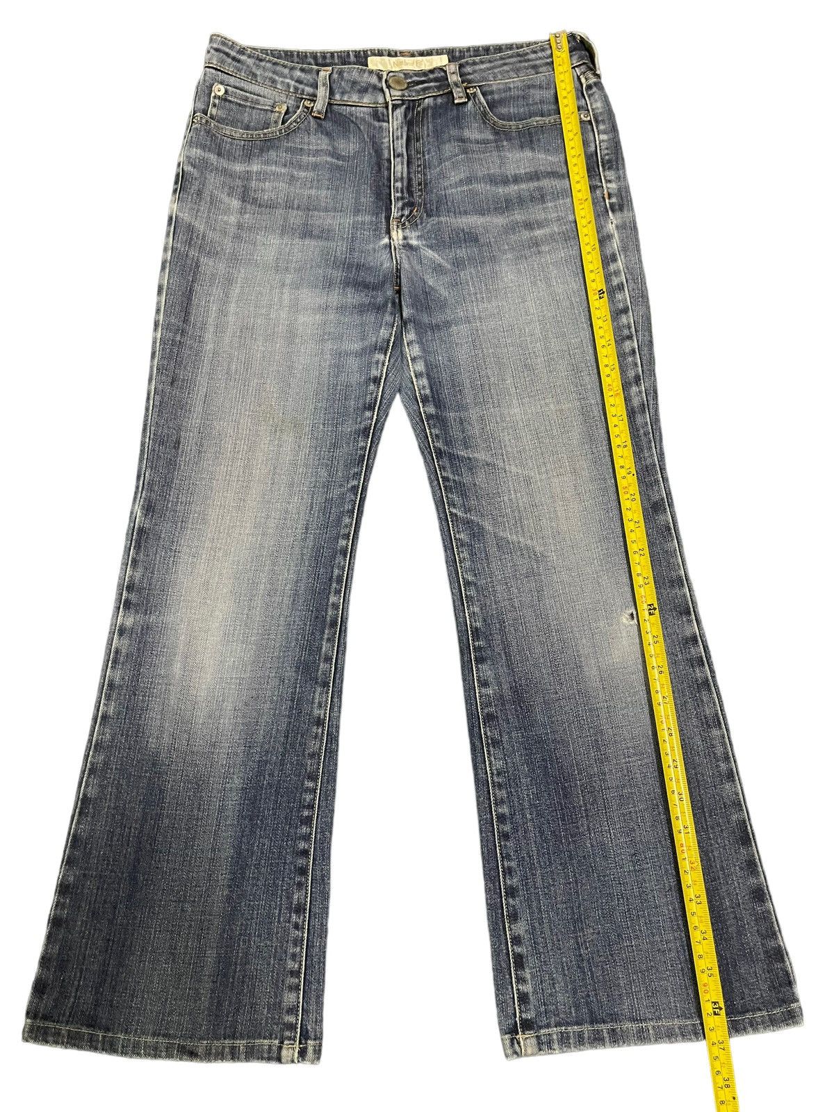 Uniqlo Vintage Japanese Uniqlo Blue Wash Baggy Style Flare Jeans Size US 30 / EU 46 - 10 Thumbnail