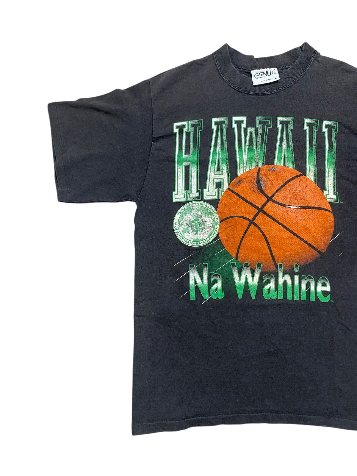 Vintage VINTAGE TSHIRT UNIVERSITY OF HAWAII NA WAHINE Size US M / EU 48-50 / 2 - 4 Thumbnail